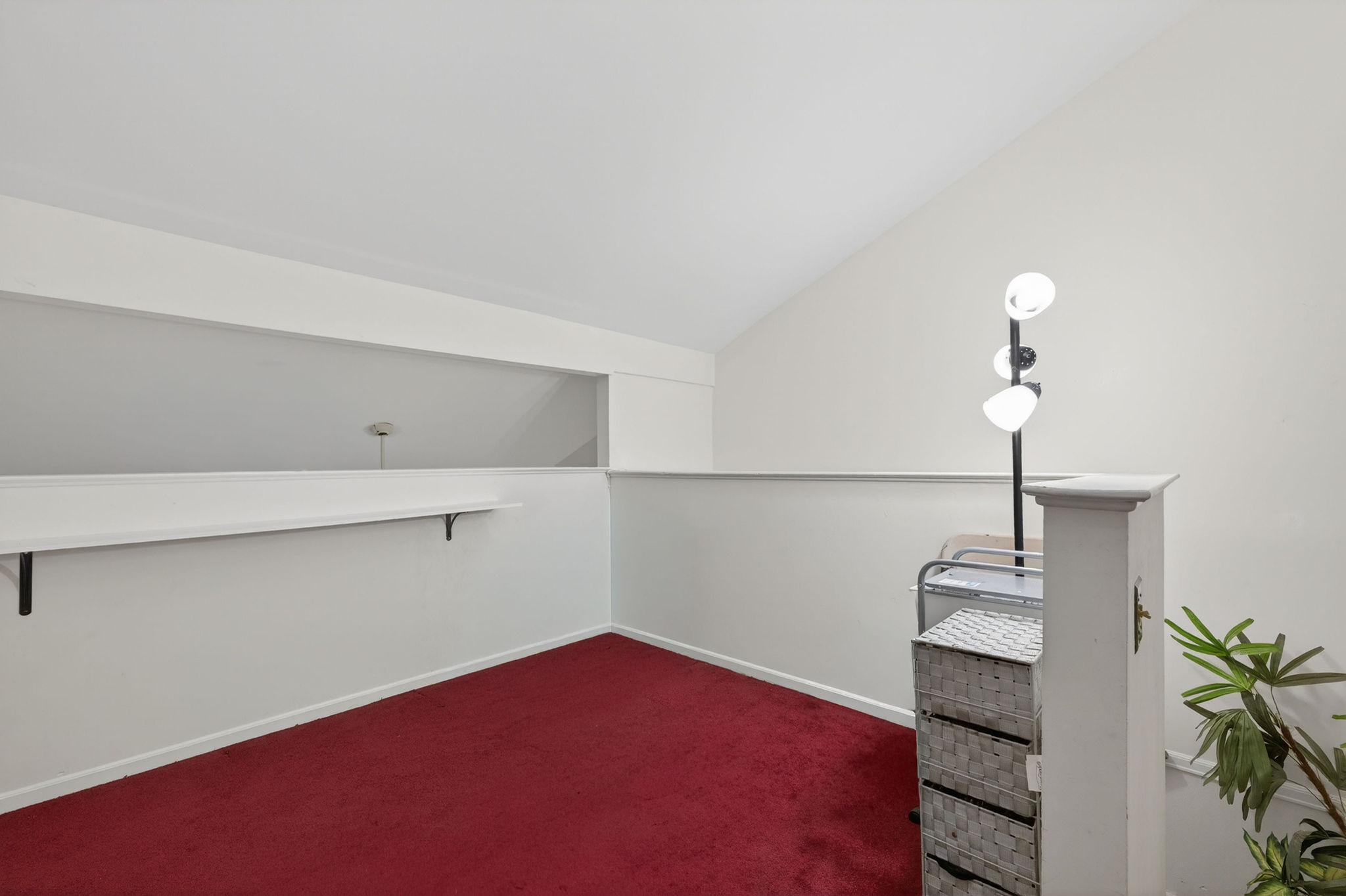  ?Village Green? Second Floor Condominium - 物件實景