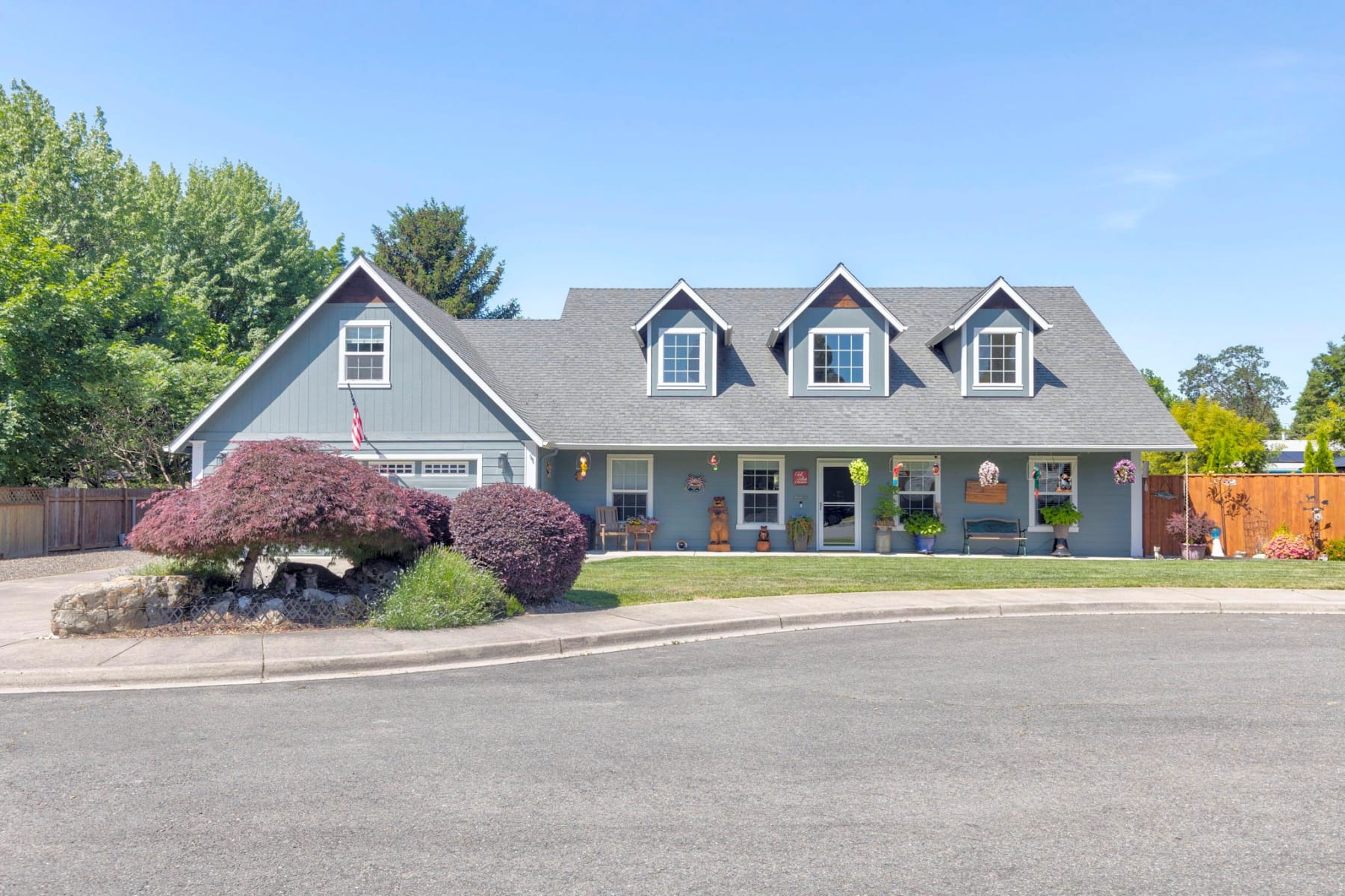  1074 SE Christie Place Grants Pass, OR 97526 - 物件實景