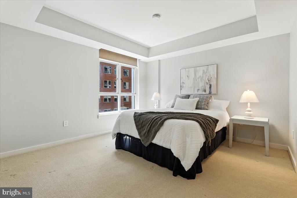 Washington, District of Columbia, 20003, United States, 2 Bedrooms Bedrooms, ,2 BathroomsBathrooms,Residential,For Sale,1974784