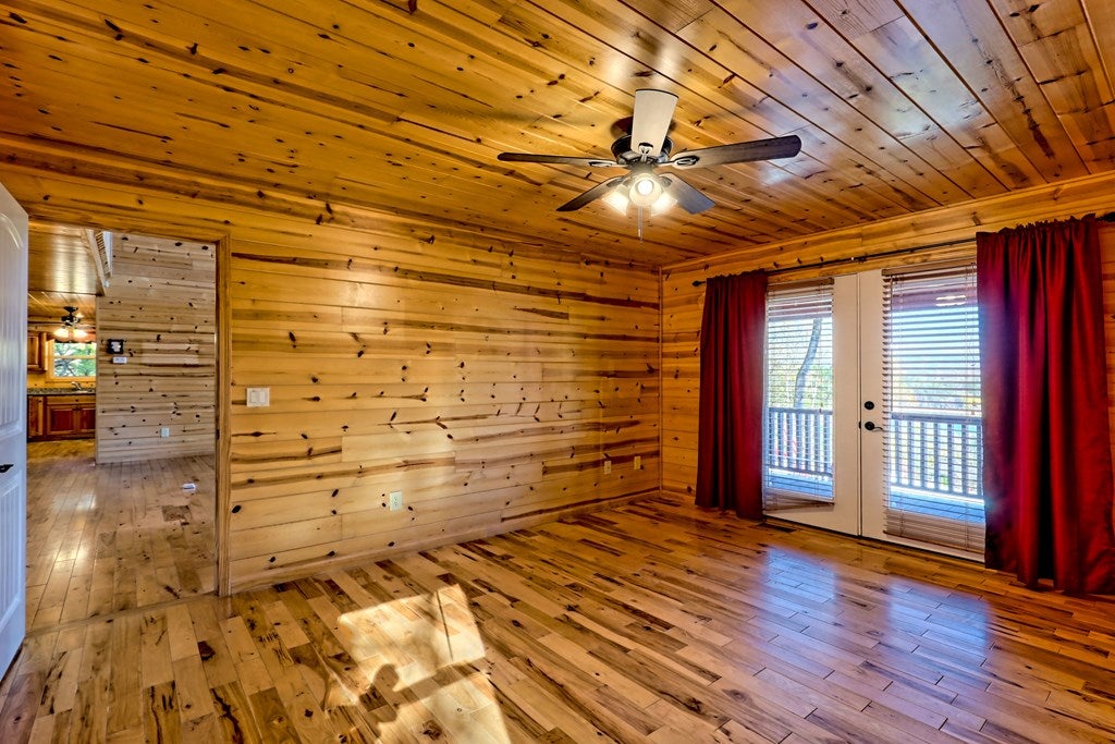 Young Harris, Georgia, 30582, United States, 4 Bedrooms Bedrooms, ,5 BathroomsBathrooms,Residential,For Sale,1987920