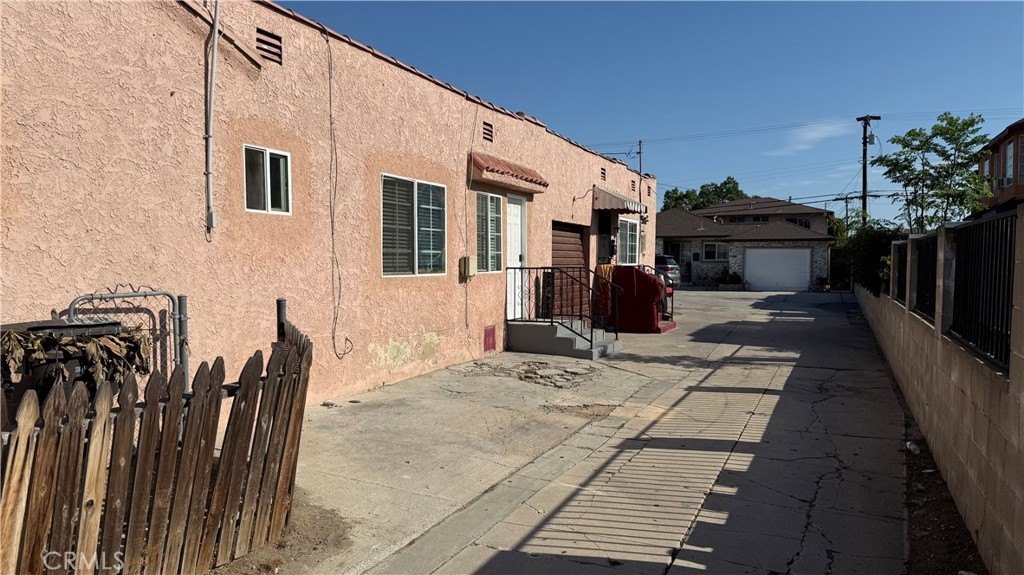 Long Beach, California, 90805, United States, 6 Bedrooms Bedrooms, ,3 BathroomsBathrooms,Residential,For Sale,1990198