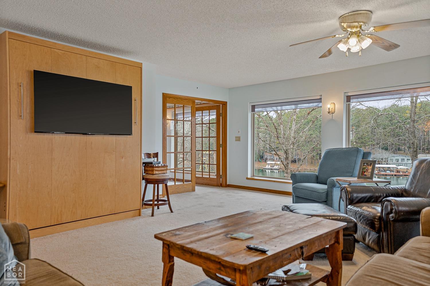 Cherokee Village, Arkansas, 72529, United States, 6 Bedrooms Bedrooms, ,3 BathroomsBathrooms,Residential,For Sale,1983477