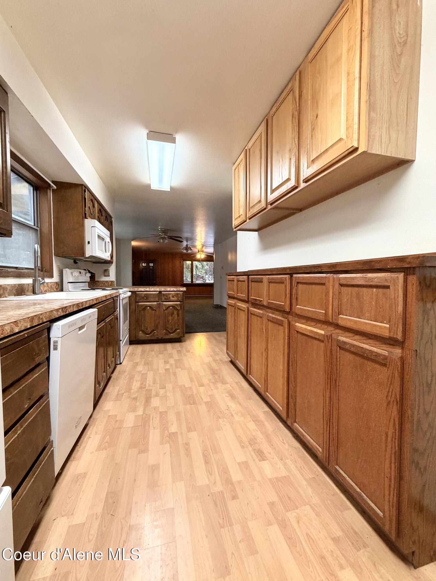 Coeur d'Alene, Idaho, 83814, United States, 5 Bedrooms Bedrooms, ,3 BathroomsBathrooms,Residential,For Sale,2005886