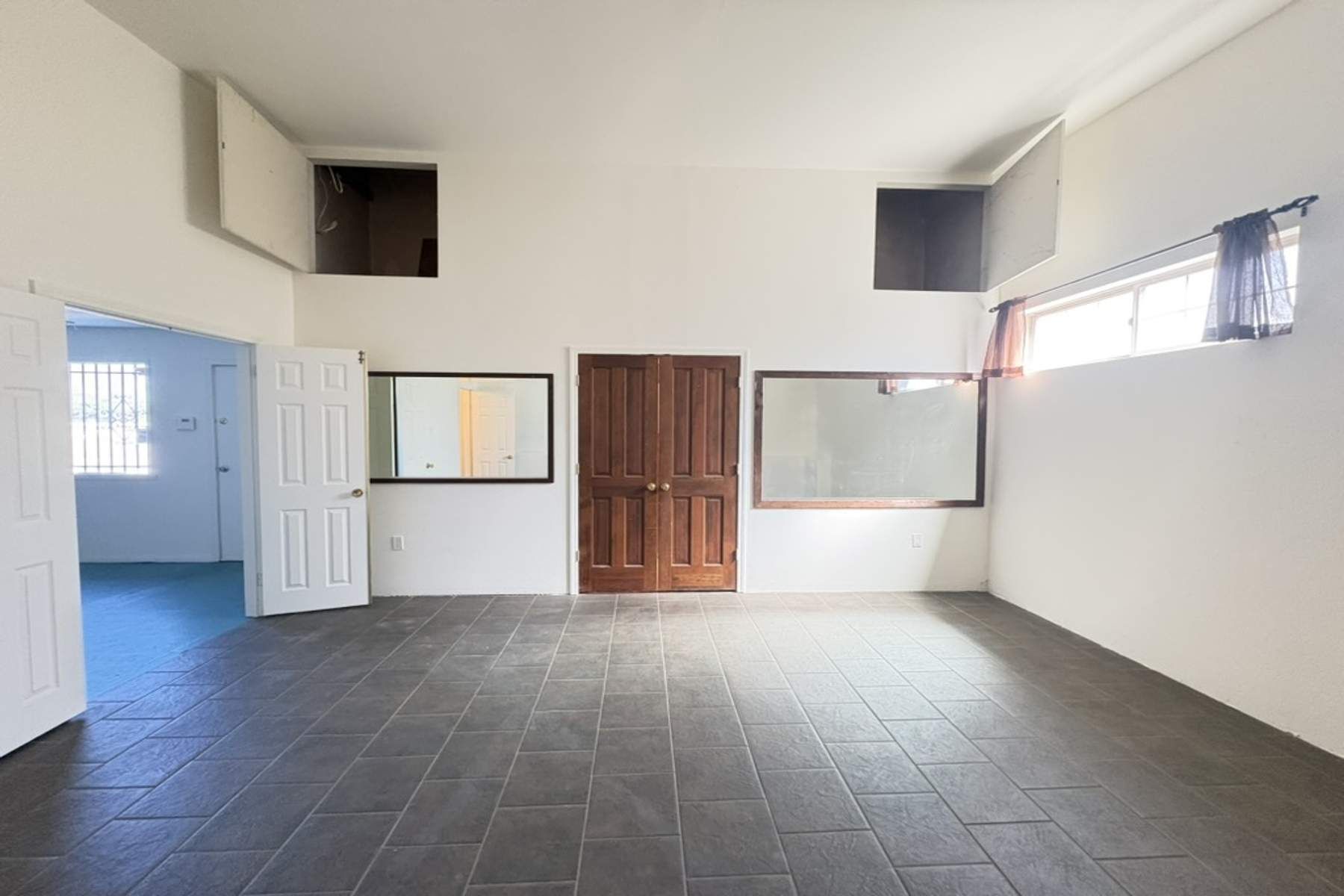  6041 Cleon Avenue - 物件實景