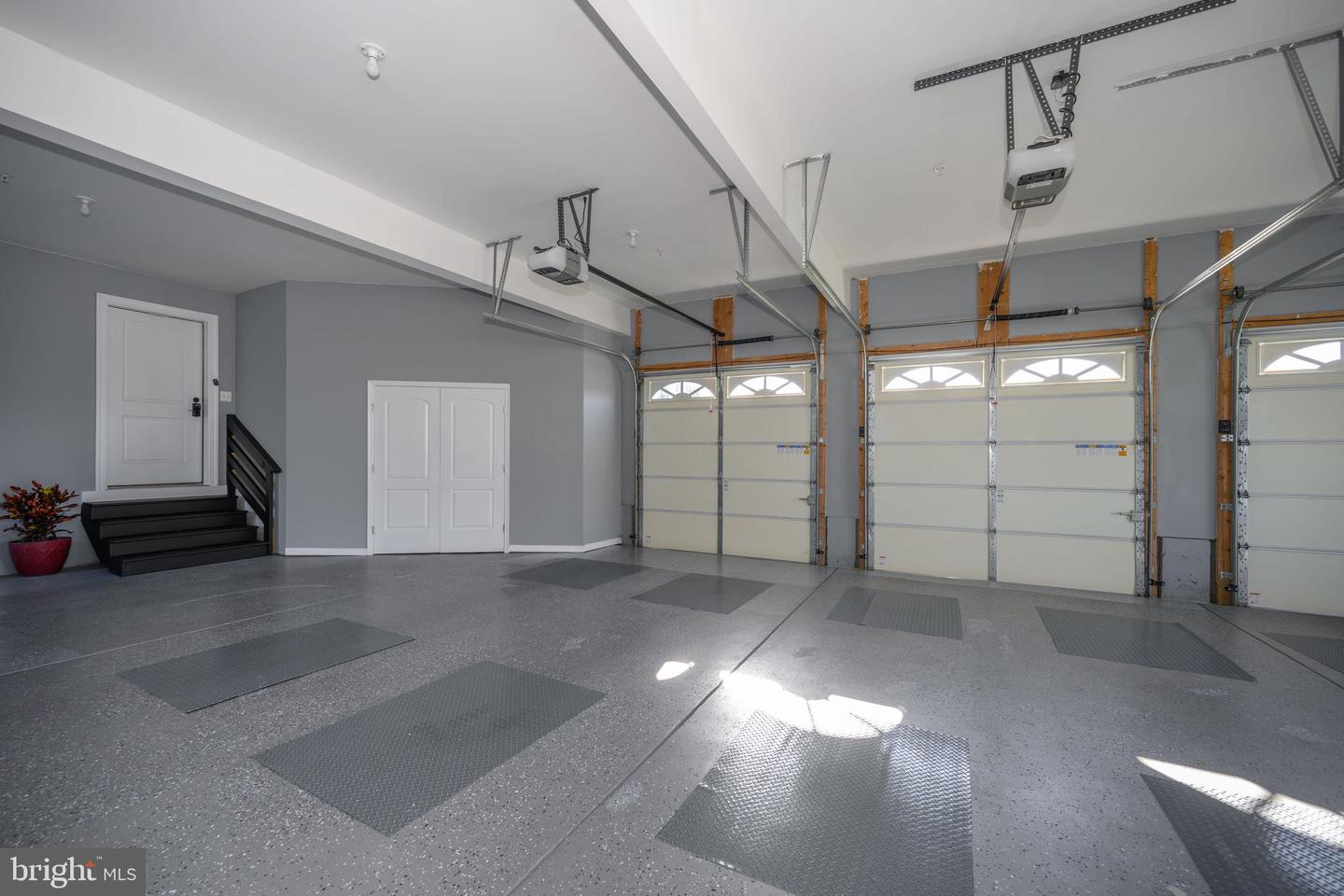 Queenstown, Maryland, 21658, United States, 5 Bedrooms Bedrooms, ,5 BathroomsBathrooms,Residential,For Sale,1988334