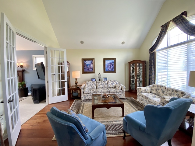 Mokena, Illinois, 60448, United States, 5 Bedrooms Bedrooms, ,4 BathroomsBathrooms,Residential,For Sale,1915819