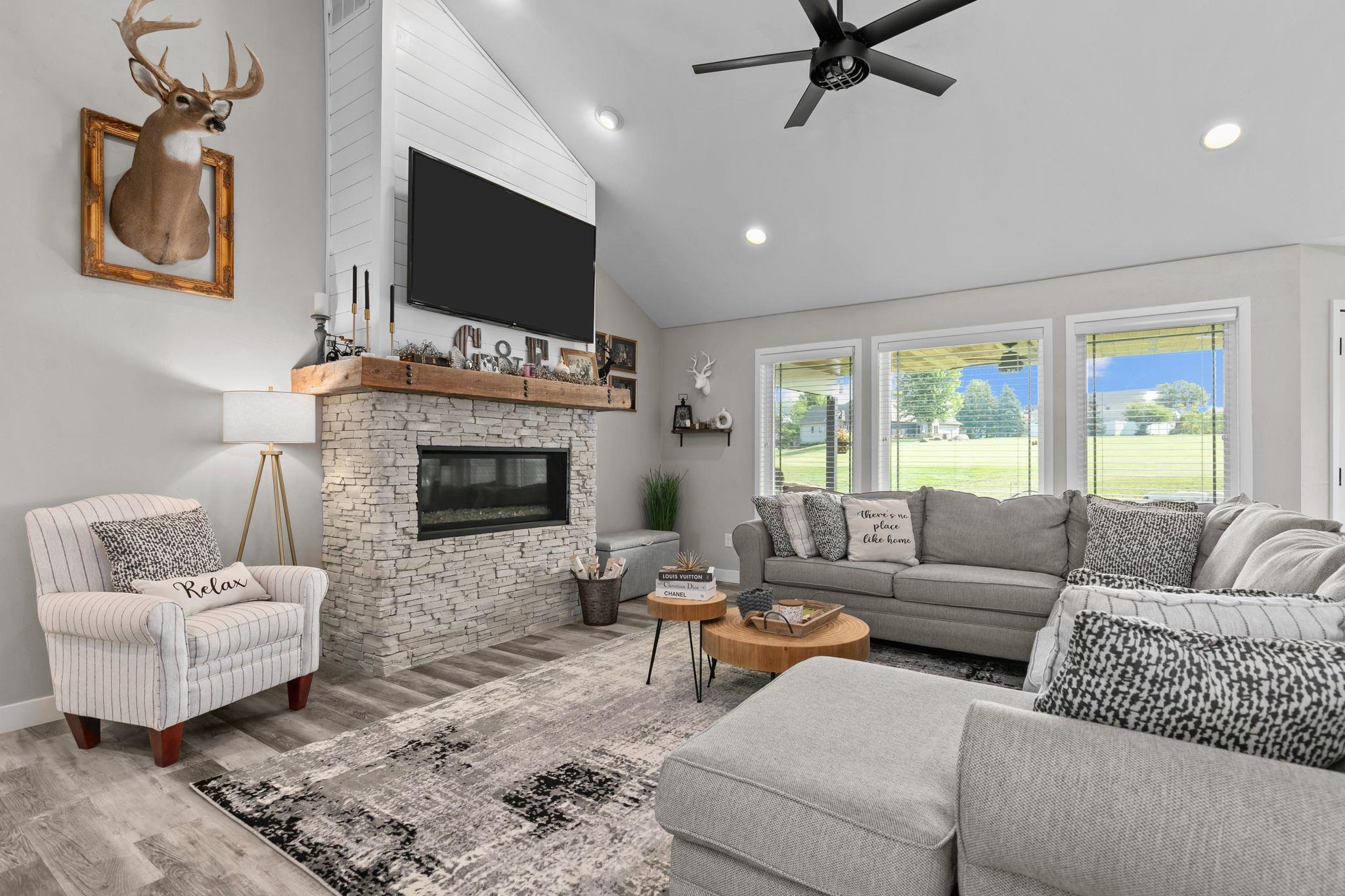 Sherwood, Wisconsin, 54169, United States, 4 Bedrooms Bedrooms, ,4 BathroomsBathrooms,Residential,For Sale,1977461