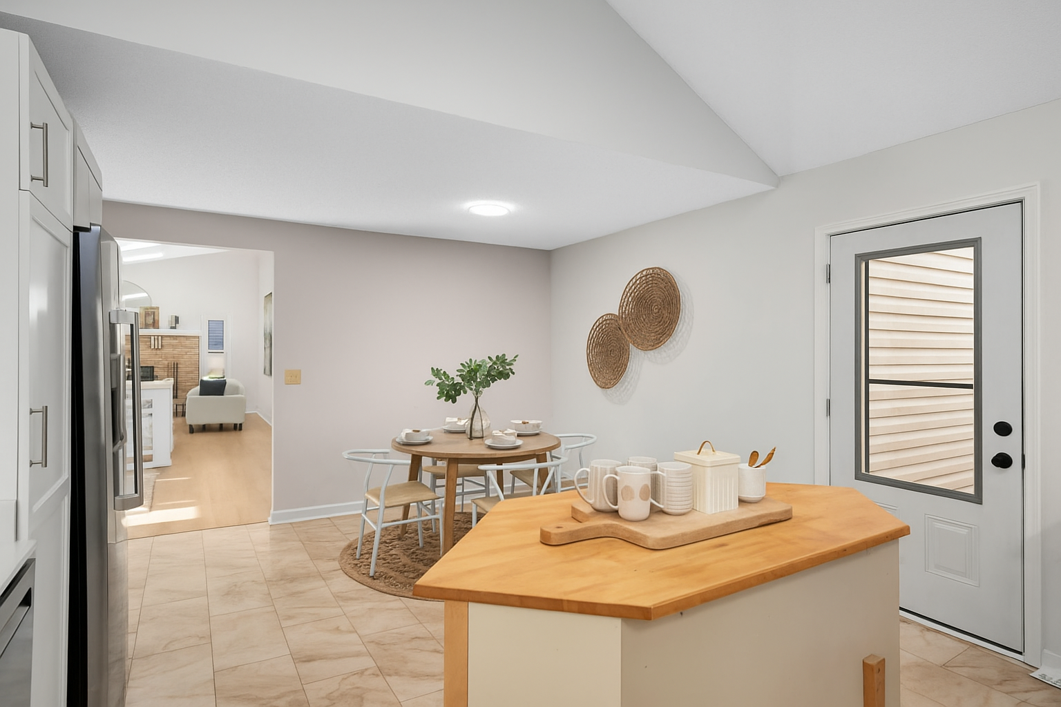 Vadnais Heights, Minnesota, 55127, United States, 4 Bedrooms Bedrooms, ,2 BathroomsBathrooms,Residential,For Sale,1993566