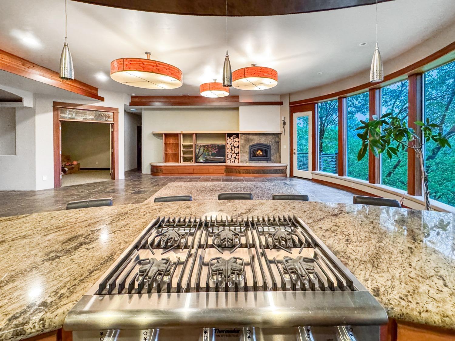 Grass Valley, California, 95949, United States, 3 Bedrooms Bedrooms, ,4 BathroomsBathrooms,Residential,For Sale,1920677