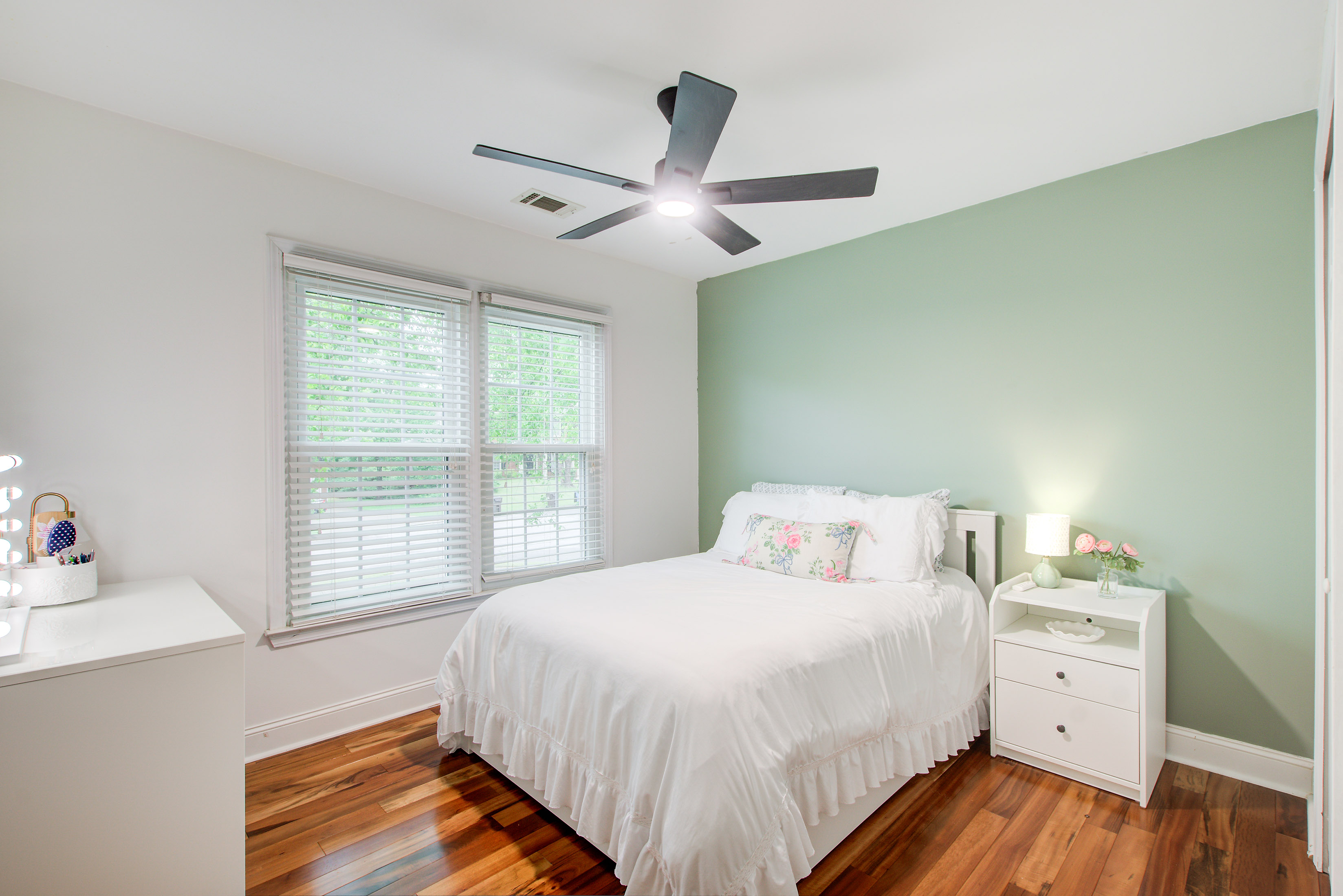  Lovingly Maintained Home Near Downtown Alpharetta - 物件實景