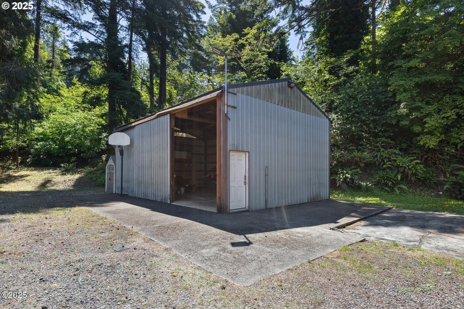 Toledo, Oregon, 97391, United States, 4 Bedrooms Bedrooms, ,2 BathroomsBathrooms,Residential,For Sale,1897015