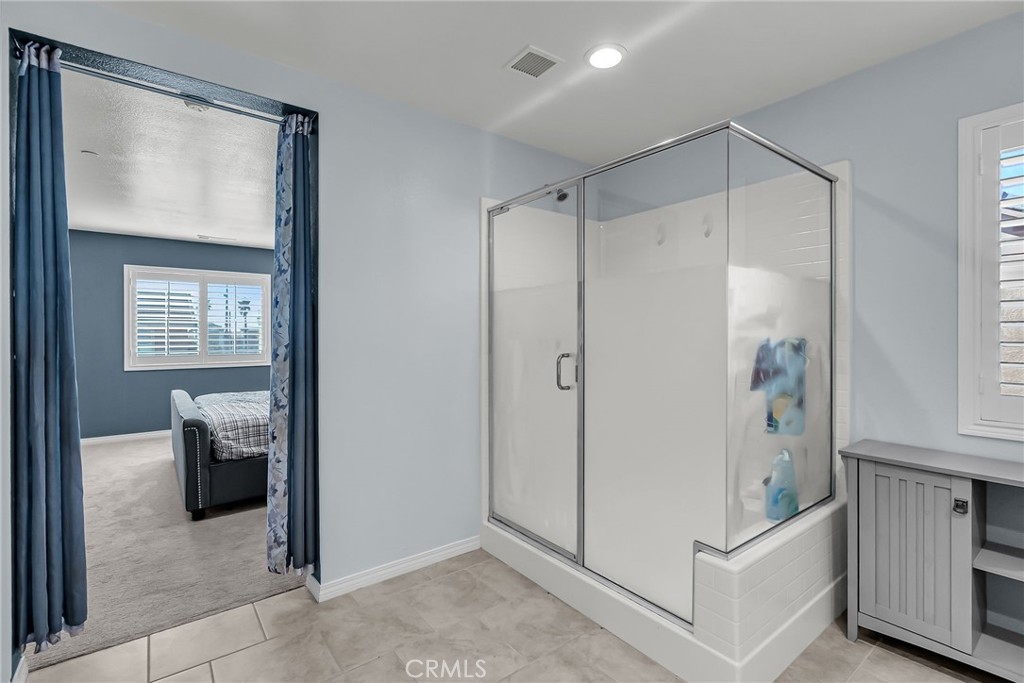 Fontana, California, 92336, United States, 4 Bedrooms Bedrooms, ,3 BathroomsBathrooms,Residential,For Sale,1991527