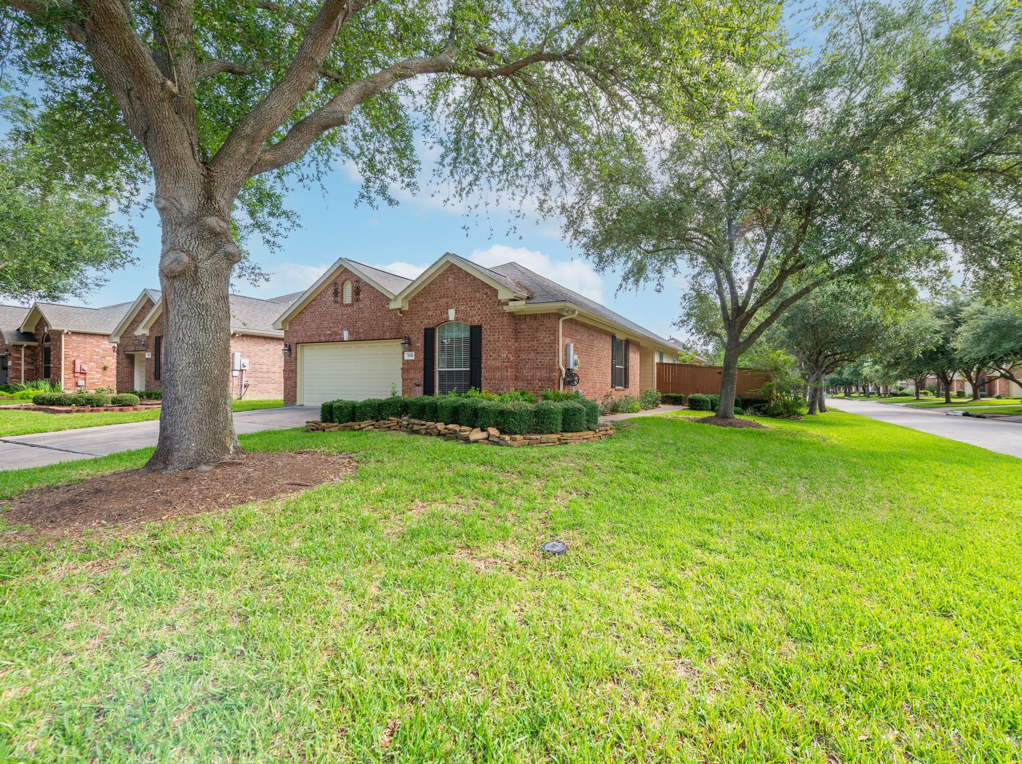 Valley Bluff Ln, Katy, TX 77494