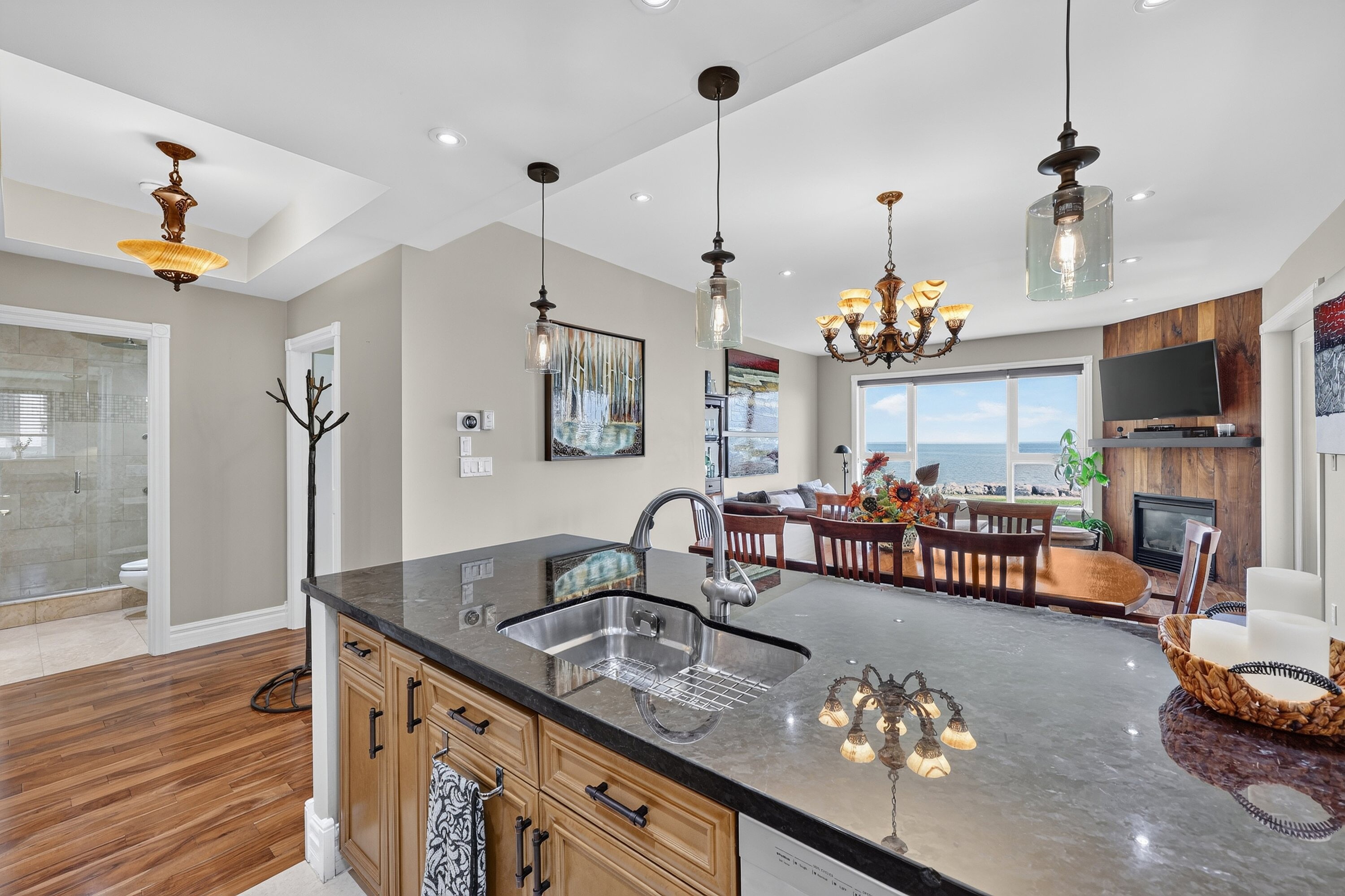  Beautiful Ground-Floor Condo - 物件實景