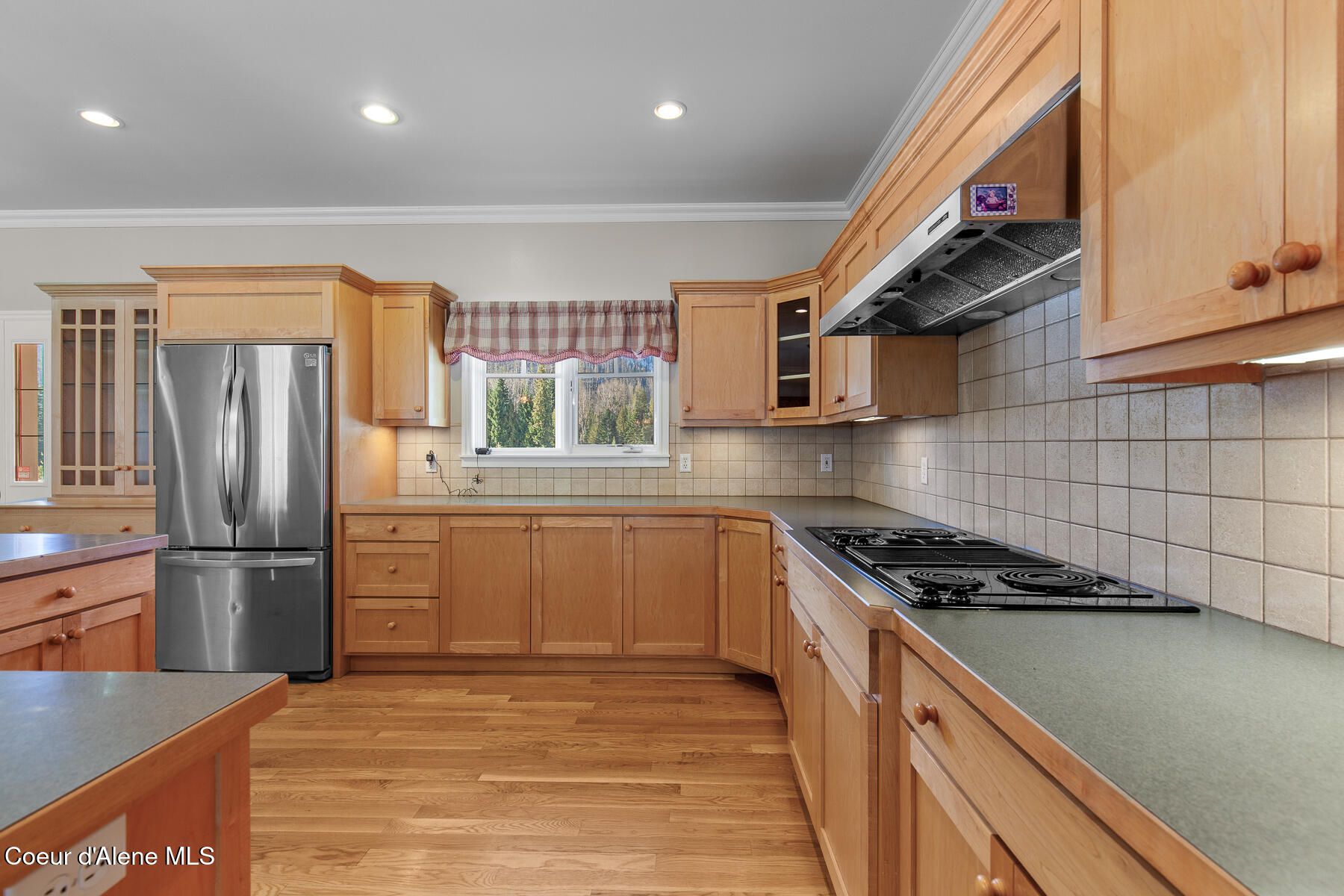 Wallace, Idaho, 83873, United States, 3 Bedrooms Bedrooms, ,3 BathroomsBathrooms,Residential,For Sale,2040255