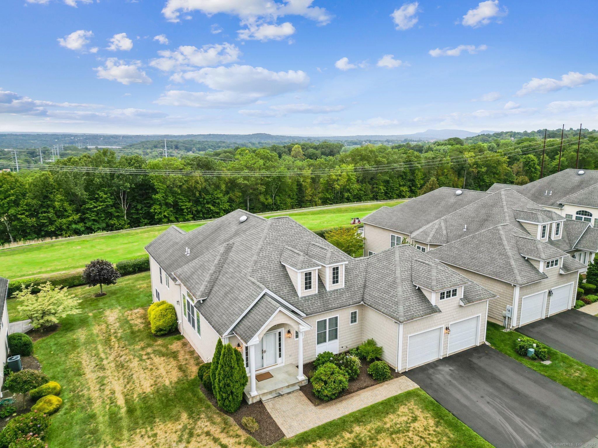 Wallingford, Connecticut, 06492, United States, 2 Bedrooms Bedrooms, ,4 BathroomsBathrooms,Residential,For Sale,1983794