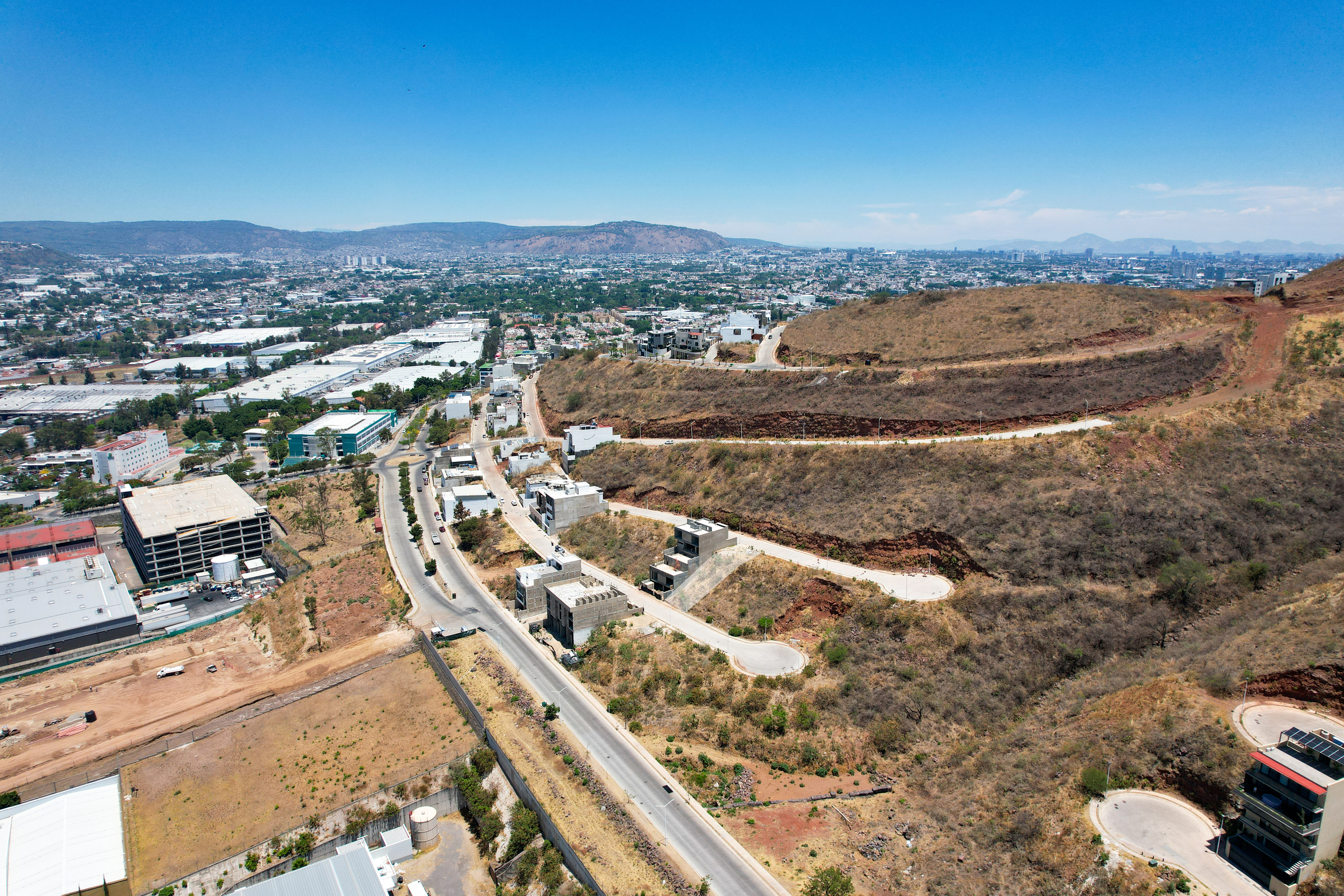 Terreno en Venta en Paisajes del Tesoro Excelente Ubicación - 物件實景