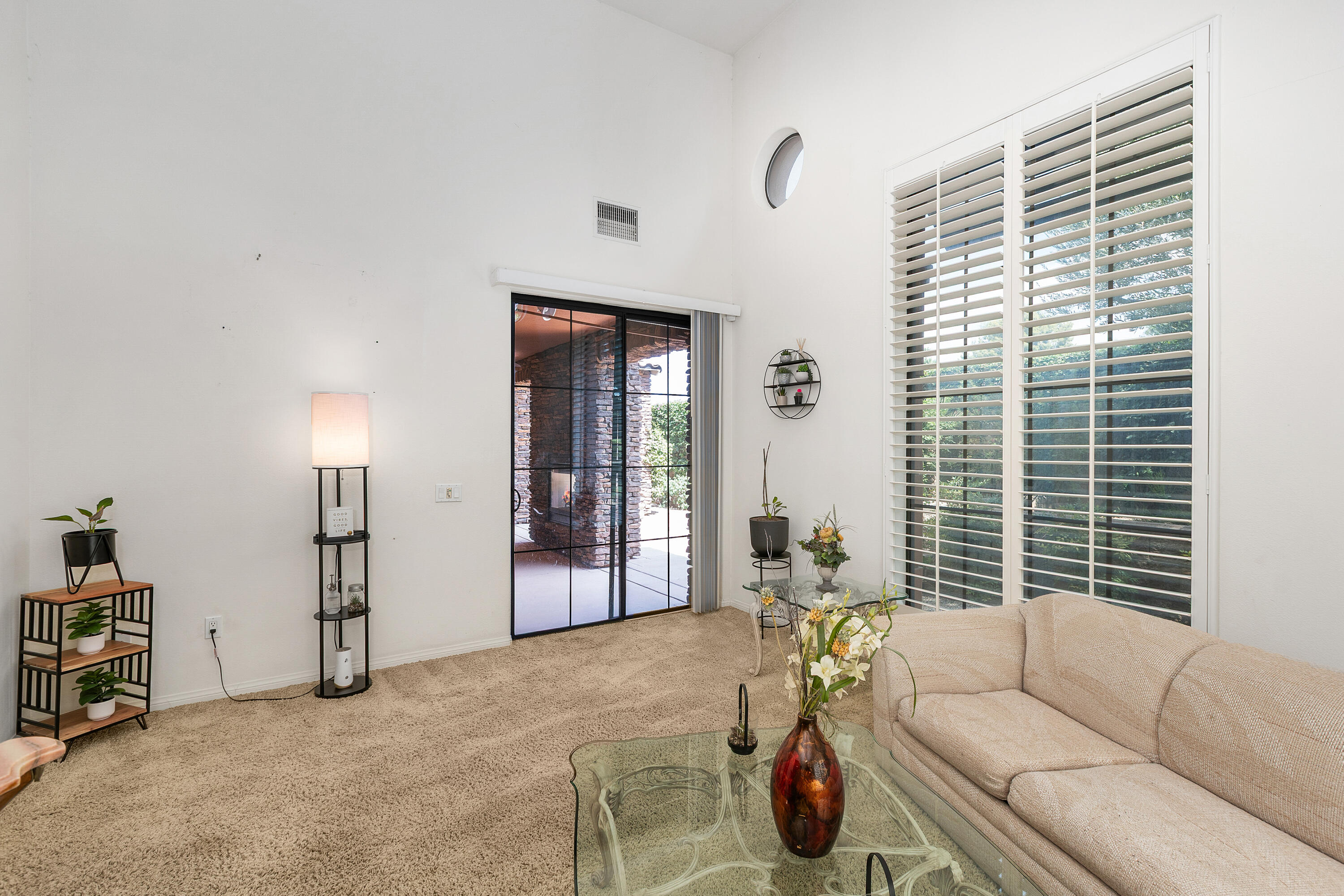 Palm Desert, California, 92260, United States, 2 Bedrooms Bedrooms, ,2 BathroomsBathrooms,Residential,For Sale,1891148