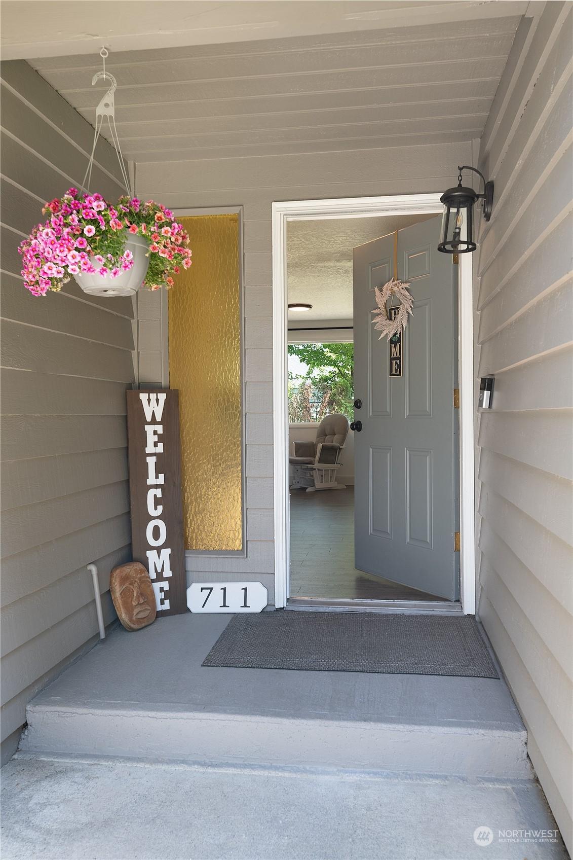 ENUMCLAW, Washington, 98022, United States, 3 Bedrooms Bedrooms, ,2 BathroomsBathrooms,Residential,For Sale,1940521