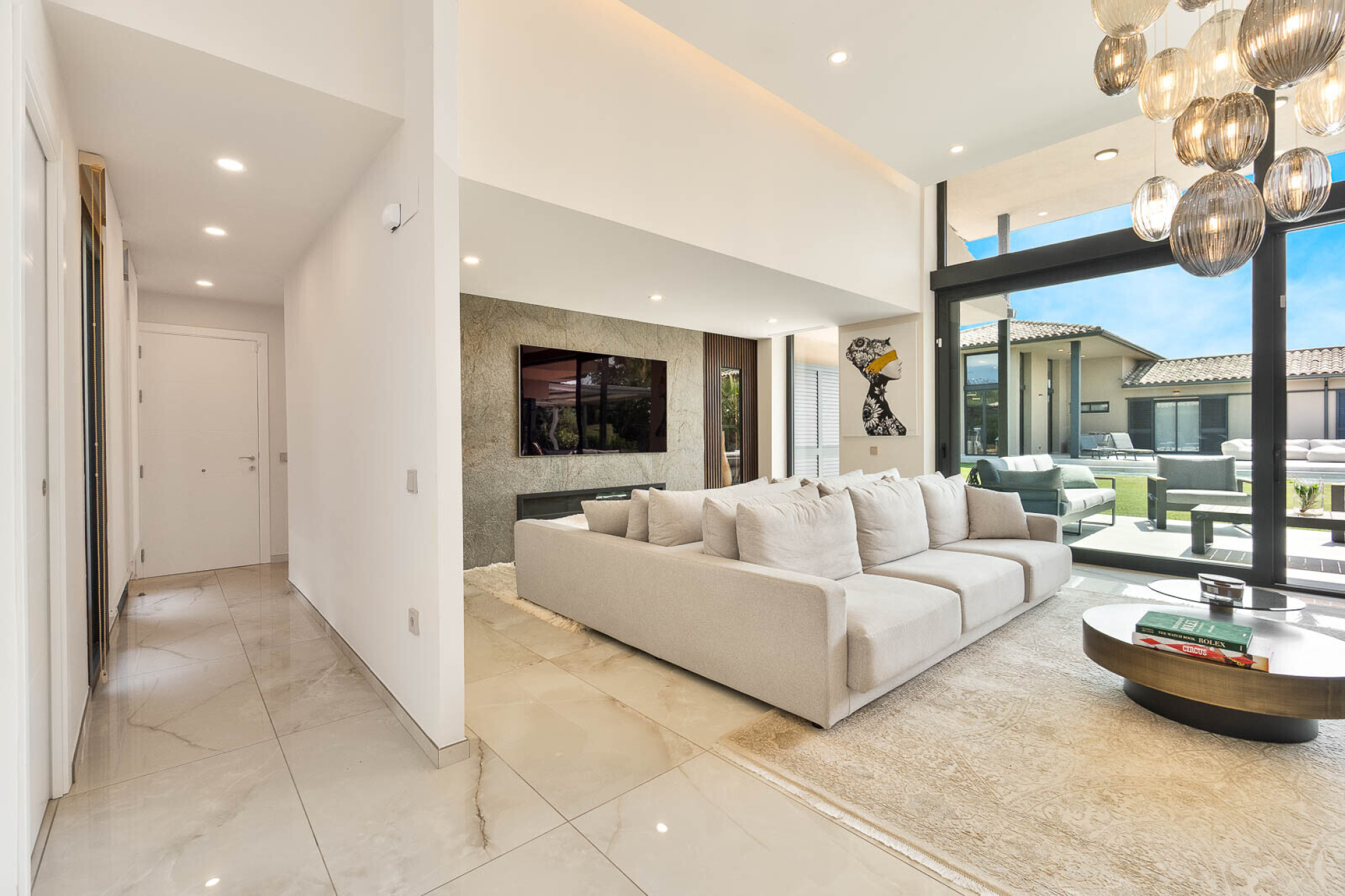  One-story Contemporary Villa in Golf Torremirona - 物件實景