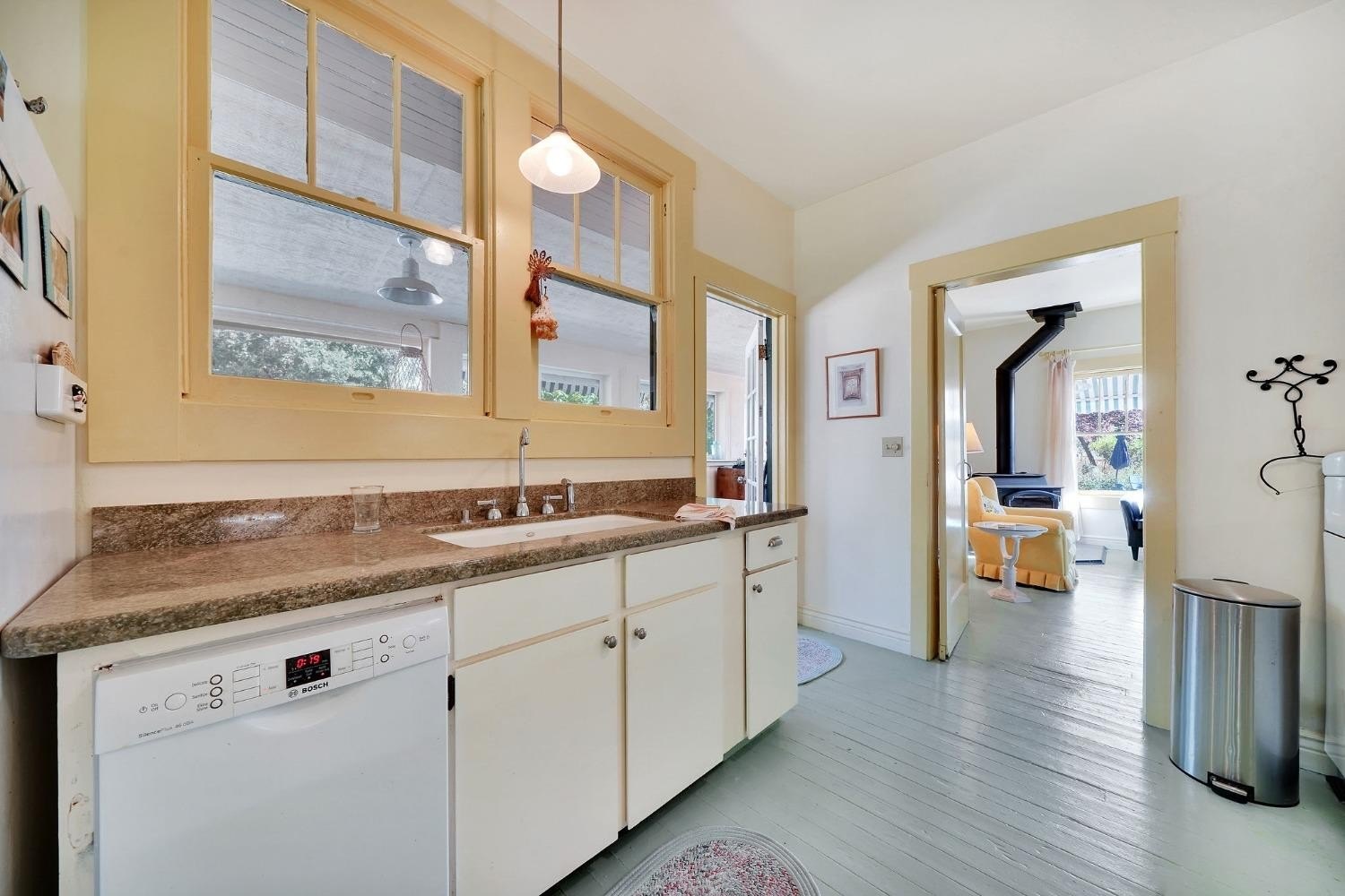 Mokelumne Hill, California, 95245, United States, 5 Bedrooms Bedrooms, ,3 BathroomsBathrooms,Residential,For Sale,1914362