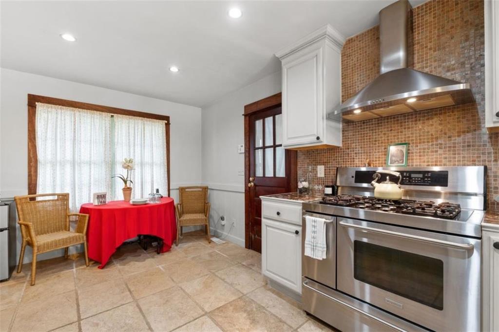 Sandy Springs, Georgia, 30342, United States, 4 Bedrooms Bedrooms, ,3 BathroomsBathrooms,Residential,For Sale,1912192
