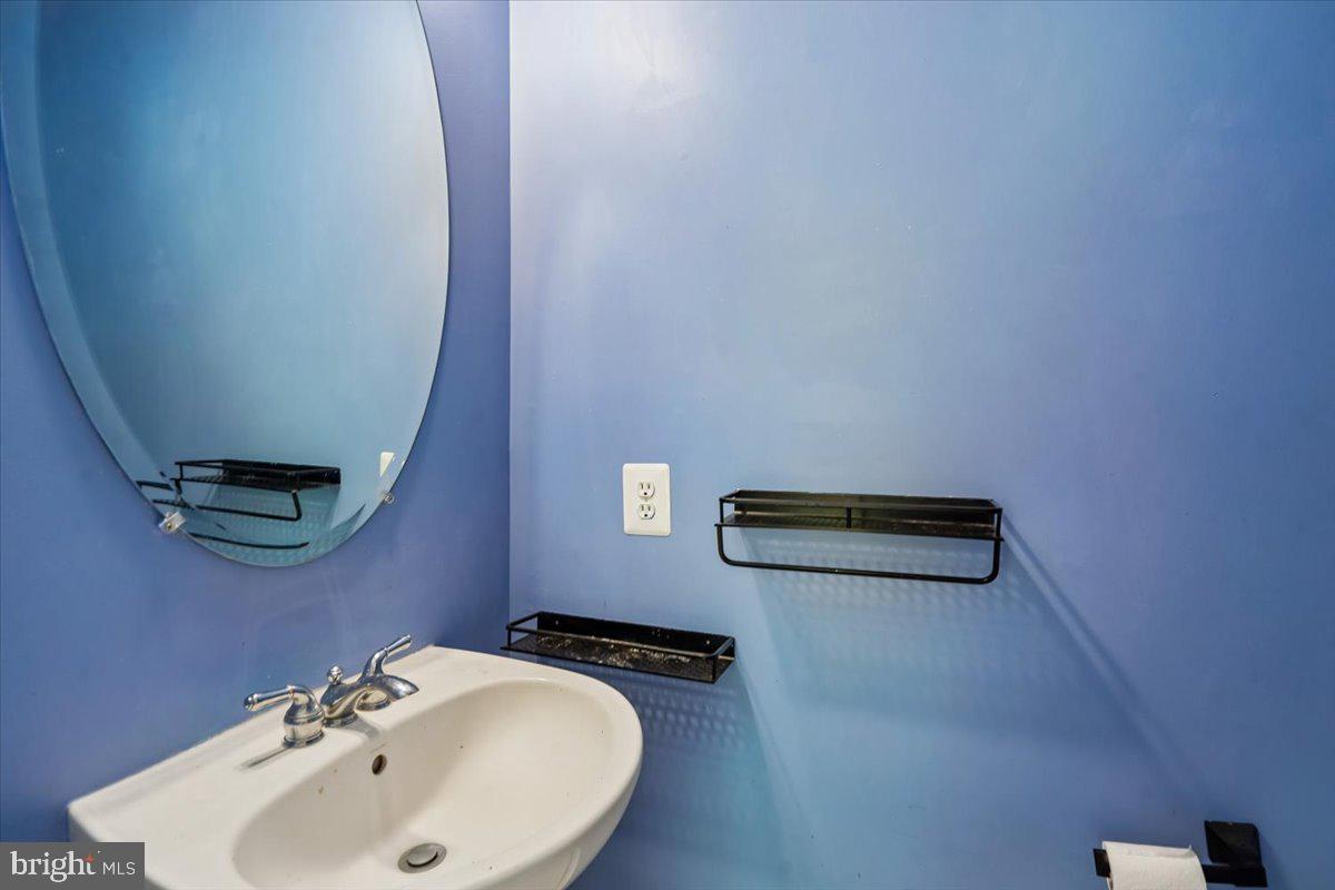 Herndon, Virginia, 20171, United States, 3 Bedrooms Bedrooms, ,3 BathroomsBathrooms,Residential,For Sale,2049064