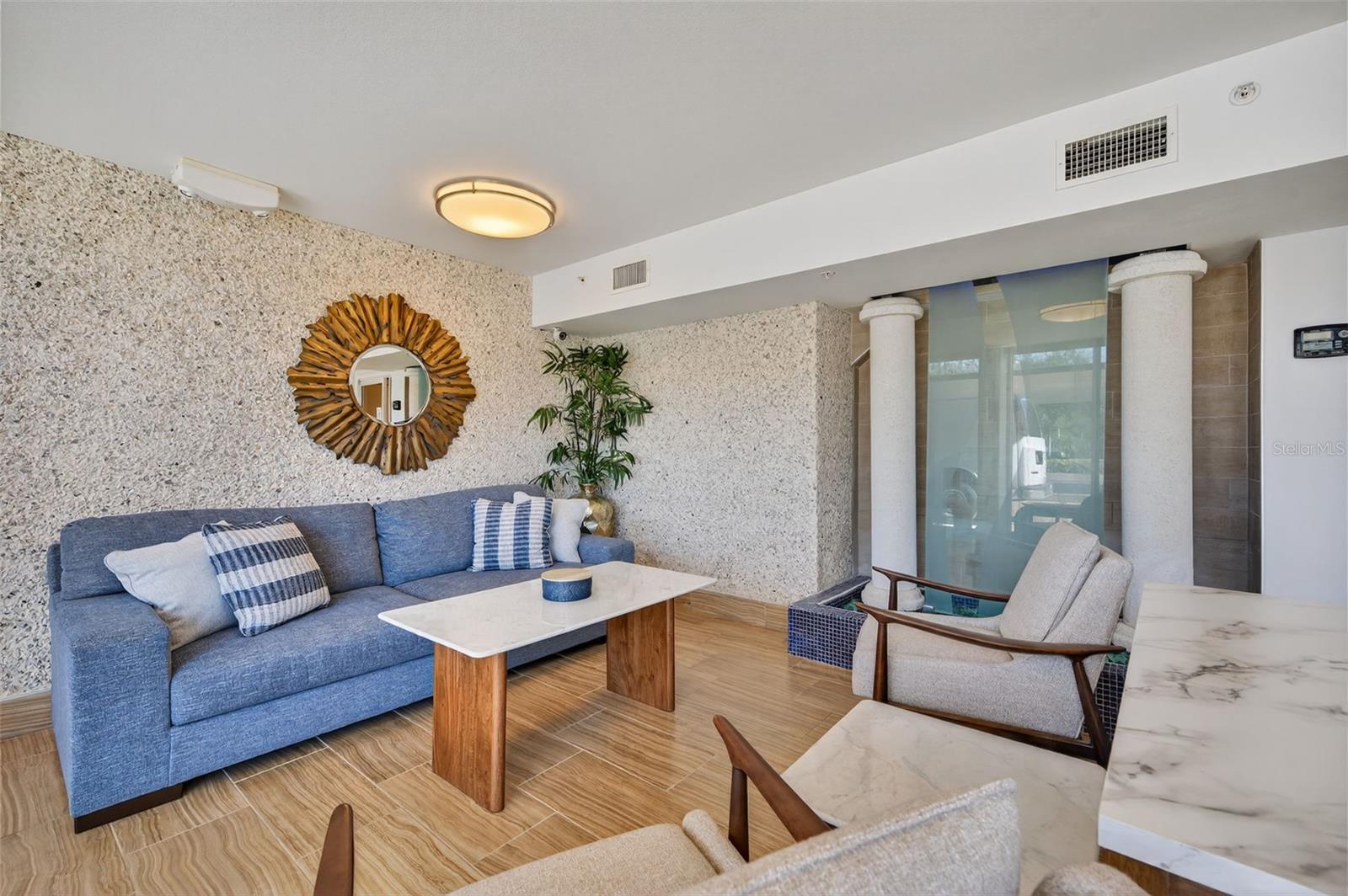 CLEARWATER BEACH, Florida, 33767, United States, 2 Bedrooms Bedrooms, ,2 BathroomsBathrooms,Residential,For Sale,1998949