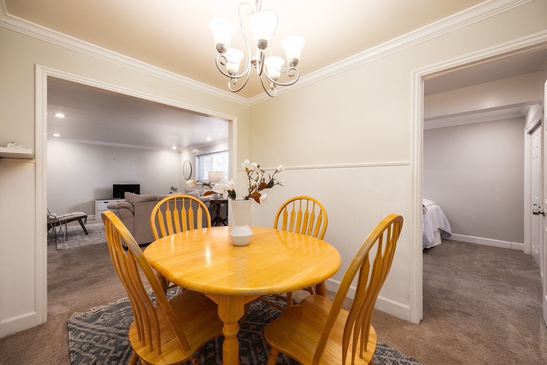  Spacious Main-Level Condo in an Exceptional Location - 物件實景
