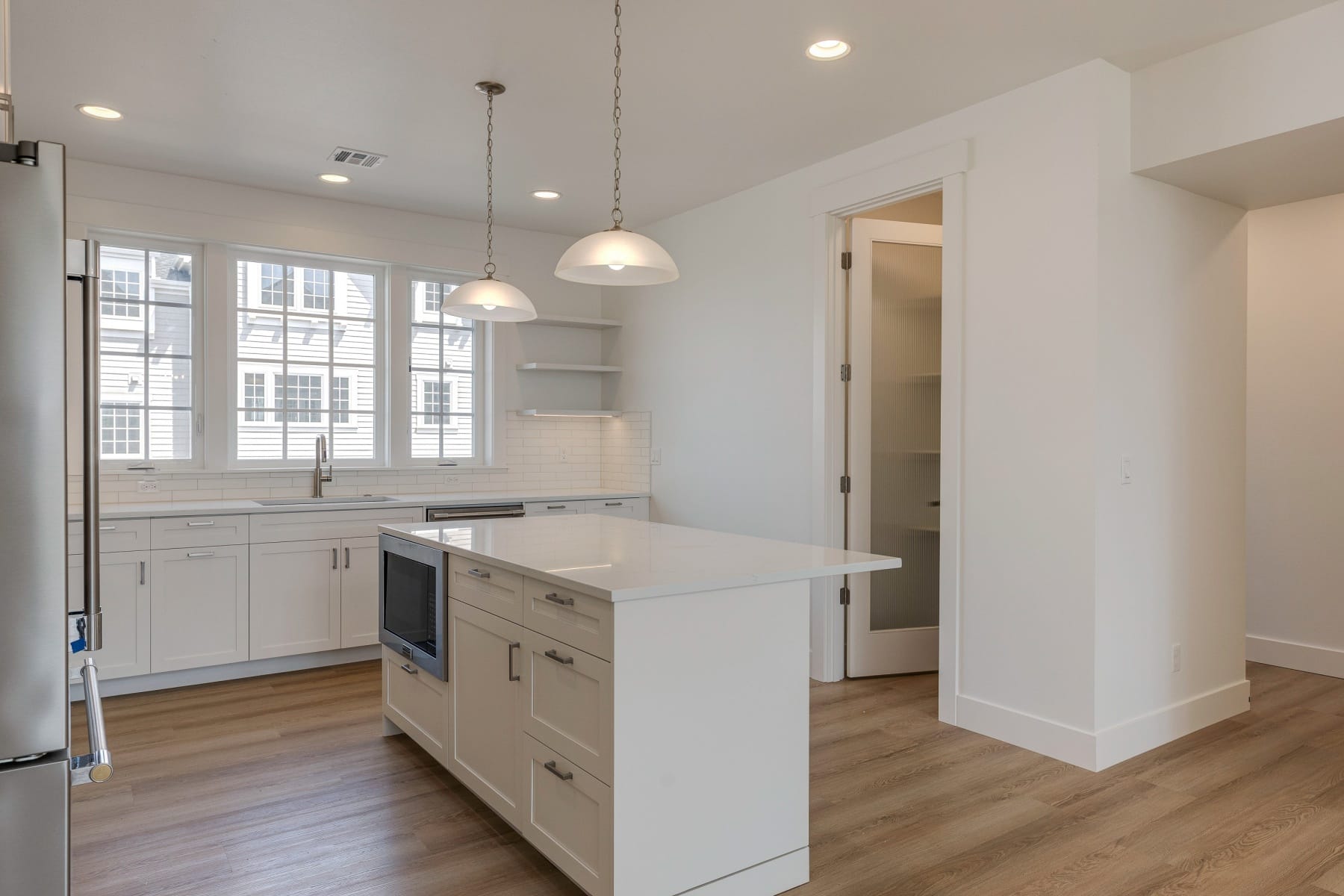  413 NE Moonwake Lane #16 Depoe Bay, OR 97341 - 物件實景