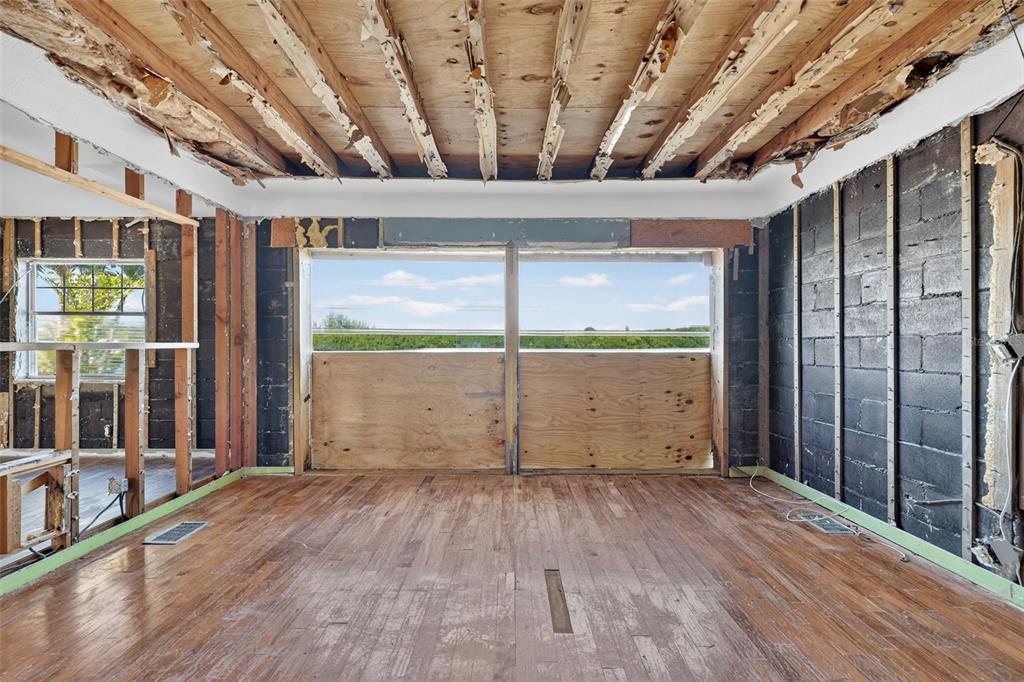 Redington Shores, Florida, 33708, United States, 4 Bedrooms Bedrooms, ,2 BathroomsBathrooms,Residential,For Sale,1997086