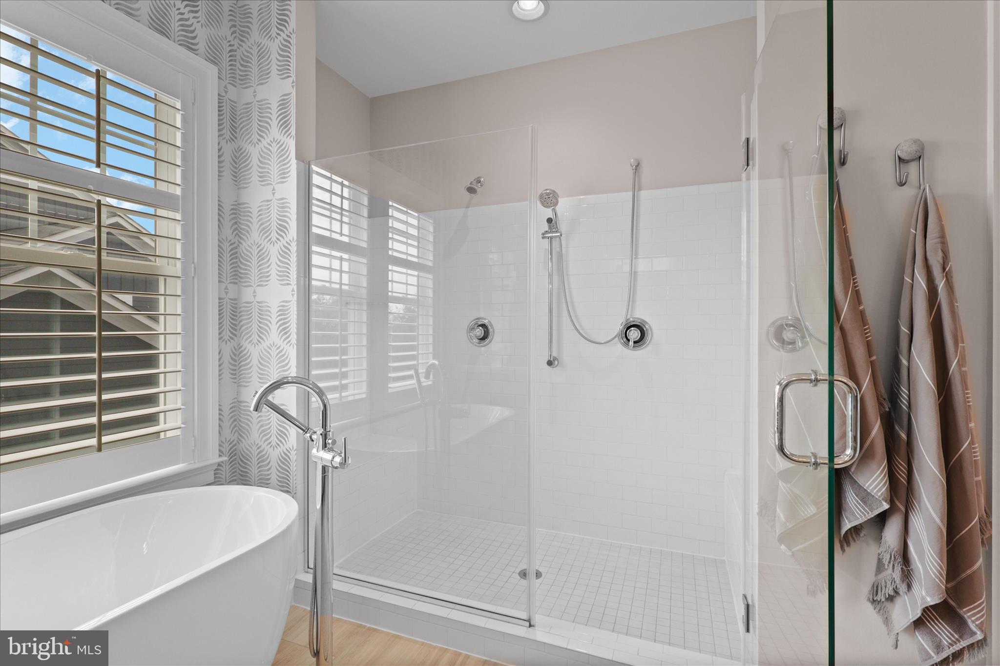 Aldie, Virginia, 20105, United States, 5 Bedrooms Bedrooms, ,5 BathroomsBathrooms,Residential,For Sale,1987386