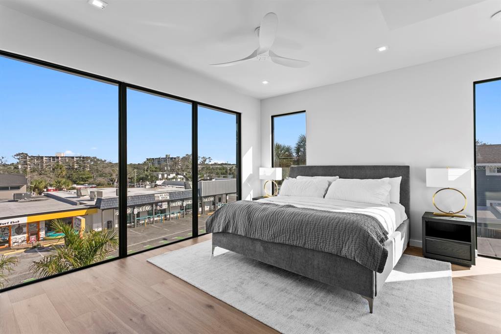 Indian Rocks Beach, Florida, 33785, United States, 8 Bedrooms Bedrooms, ,11 BathroomsBathrooms,Residential,For Sale,1997282