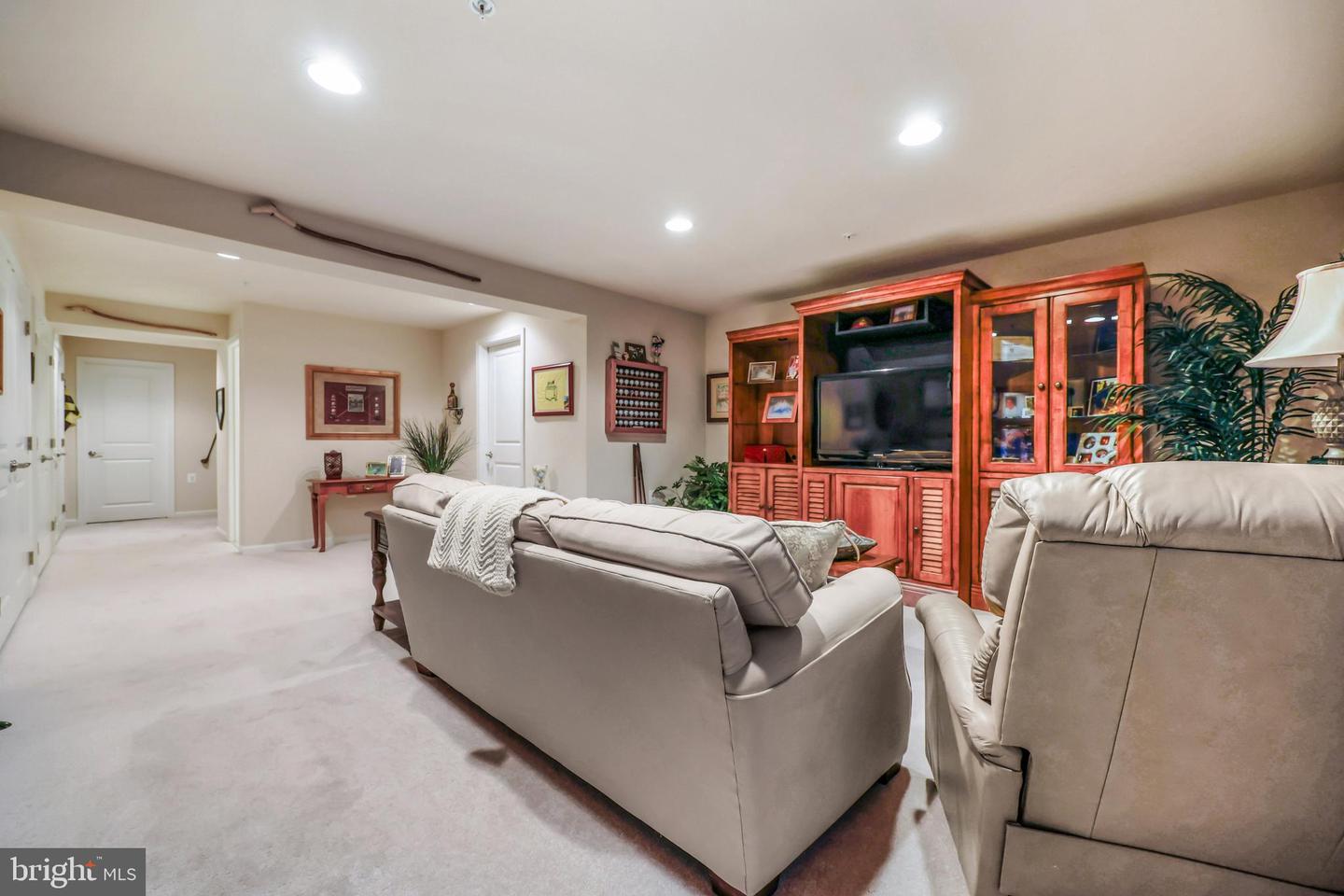 Frederick, Maryland, 21701, United States, 3 Bedrooms Bedrooms, ,4 BathroomsBathrooms,Residential,For Sale,1986533