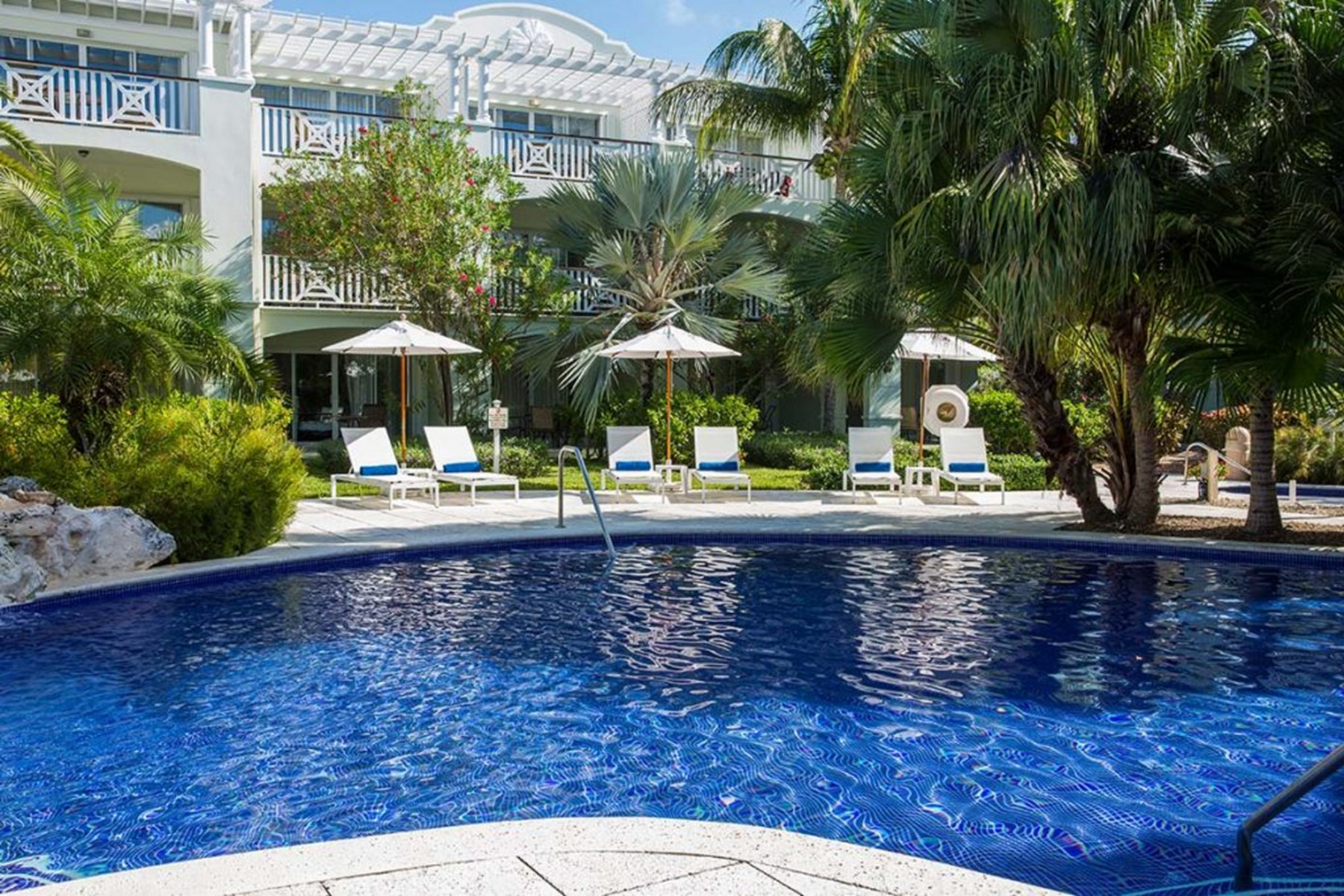  BEACH-LEVEL CORNER SUITE  Royal West Indies - Suite 115 - 物件實景