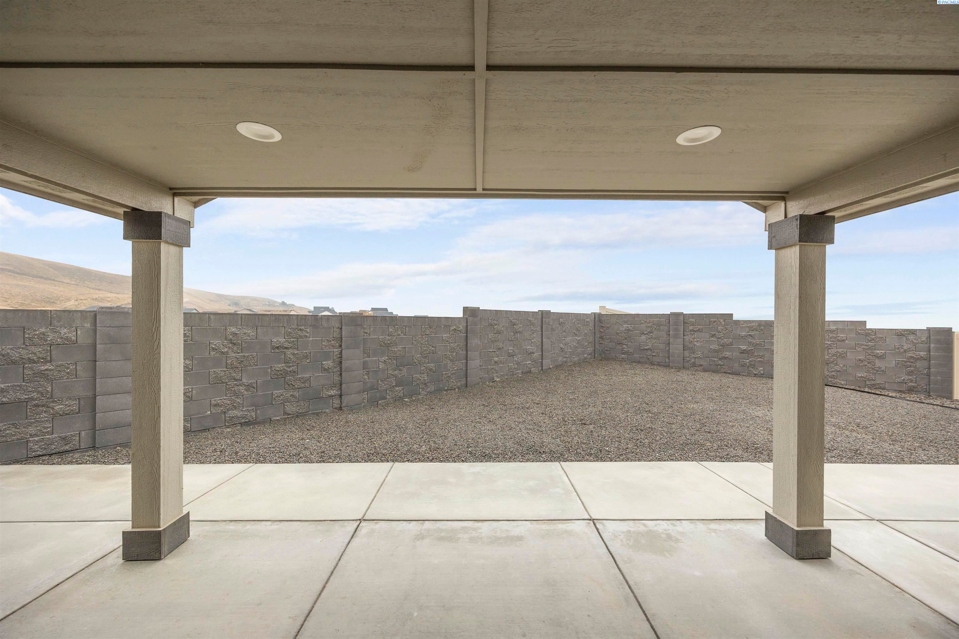 Prosser, Washington, 99350, United States, 3 Bedrooms Bedrooms, ,3 BathroomsBathrooms,Residential,For Sale,1994291