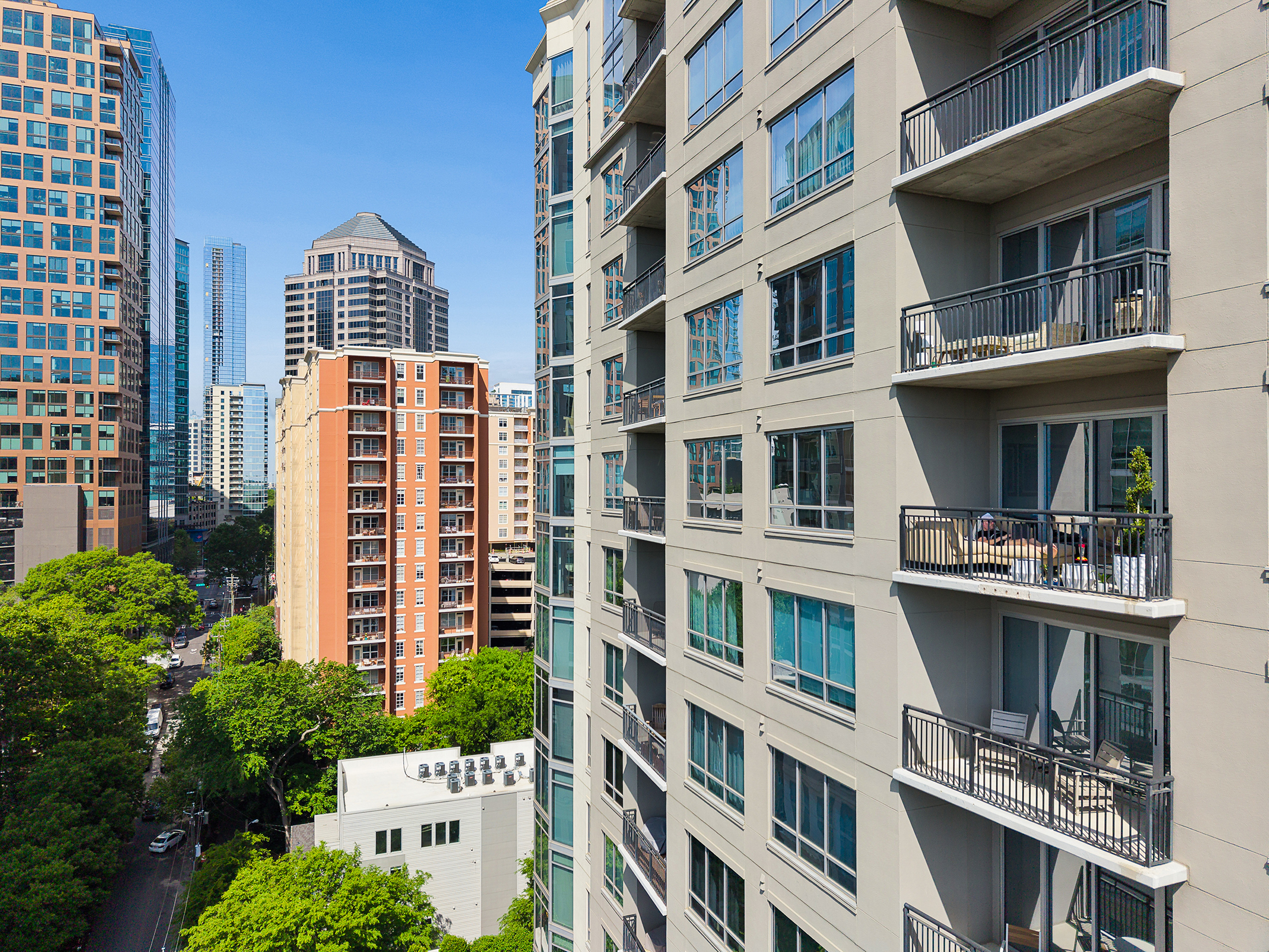  Exceptional One Bedroom Residence at Luxe - 物件實景