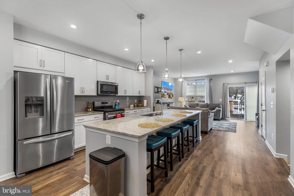 Woodbridge, Virginia, 22191, United States, 4 Bedrooms Bedrooms, ,4 BathroomsBathrooms,Residential,For Sale,2007486