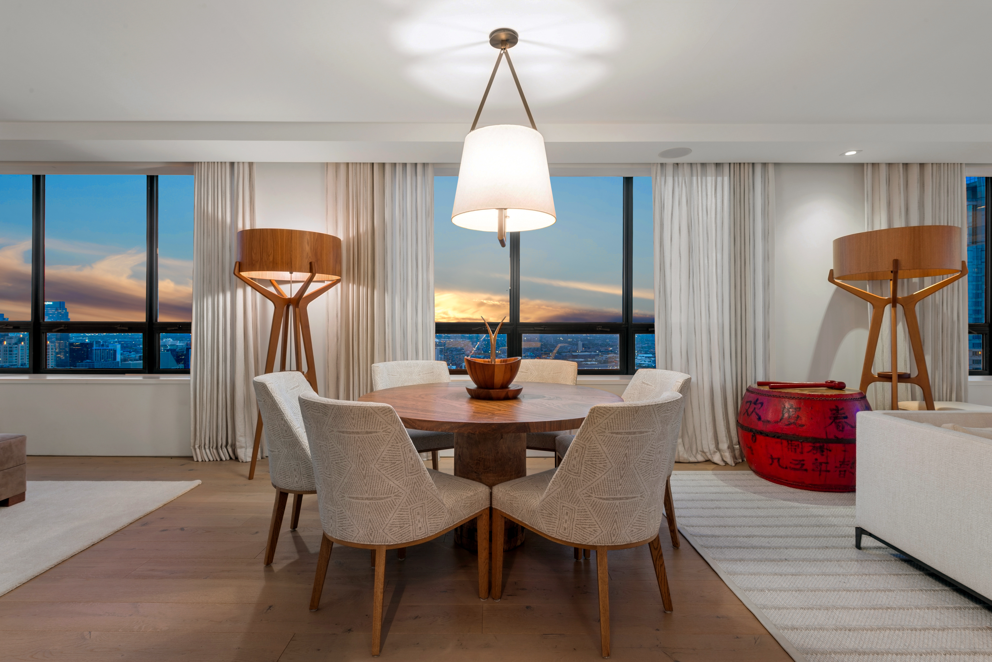  Refined Blend of Classic Architecture and Modern Design - 物件實景