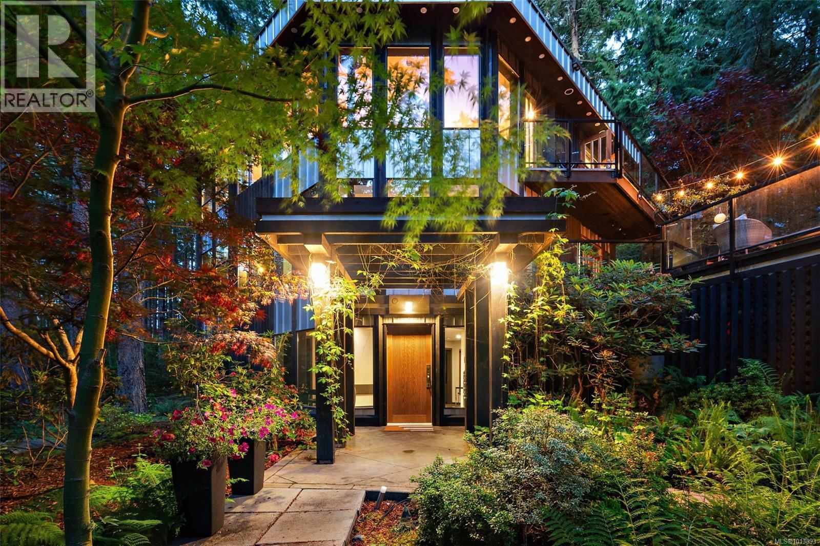 NORTH SAANICH, British Columbia, V8L 5K1, CA, 3 Bedrooms Bedrooms, ,3 BathroomsBathrooms,Residential,For Sale,1951213