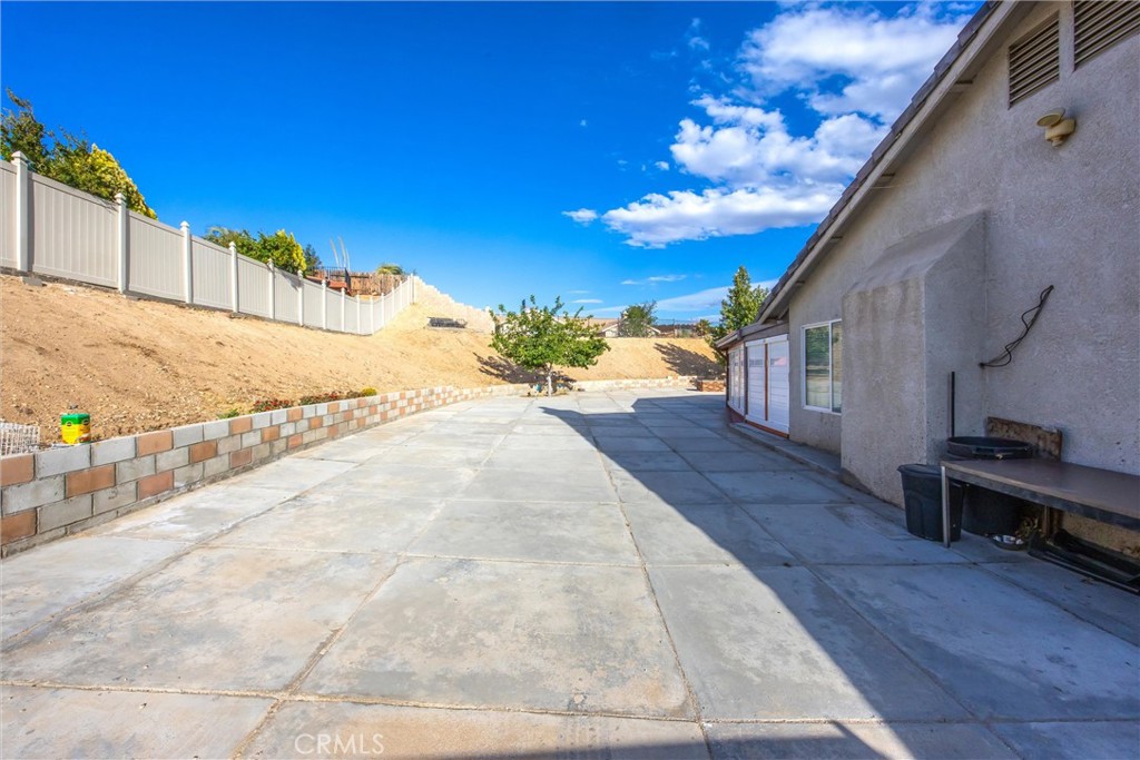 Apple Valley, California, 92307, United States, 5 Bedrooms Bedrooms, ,3 BathroomsBathrooms,Residential,For Sale,2049361