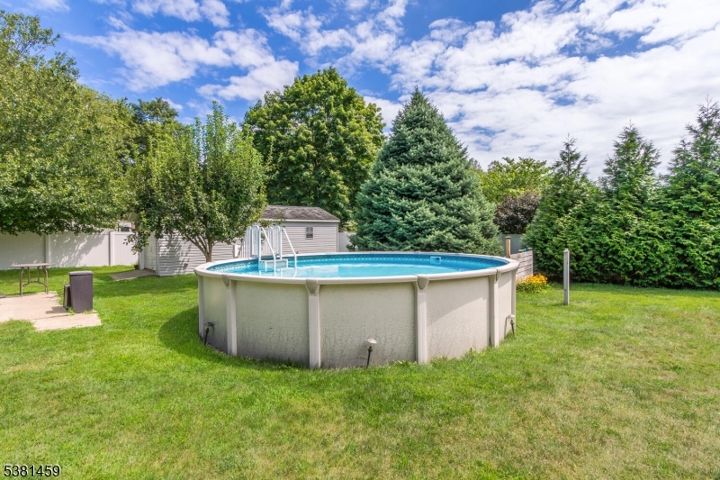 Roxbury Twp., New Jersey, 07876, United States, 4 Bedrooms Bedrooms, ,3 BathroomsBathrooms,Residential,For Sale,1934479
