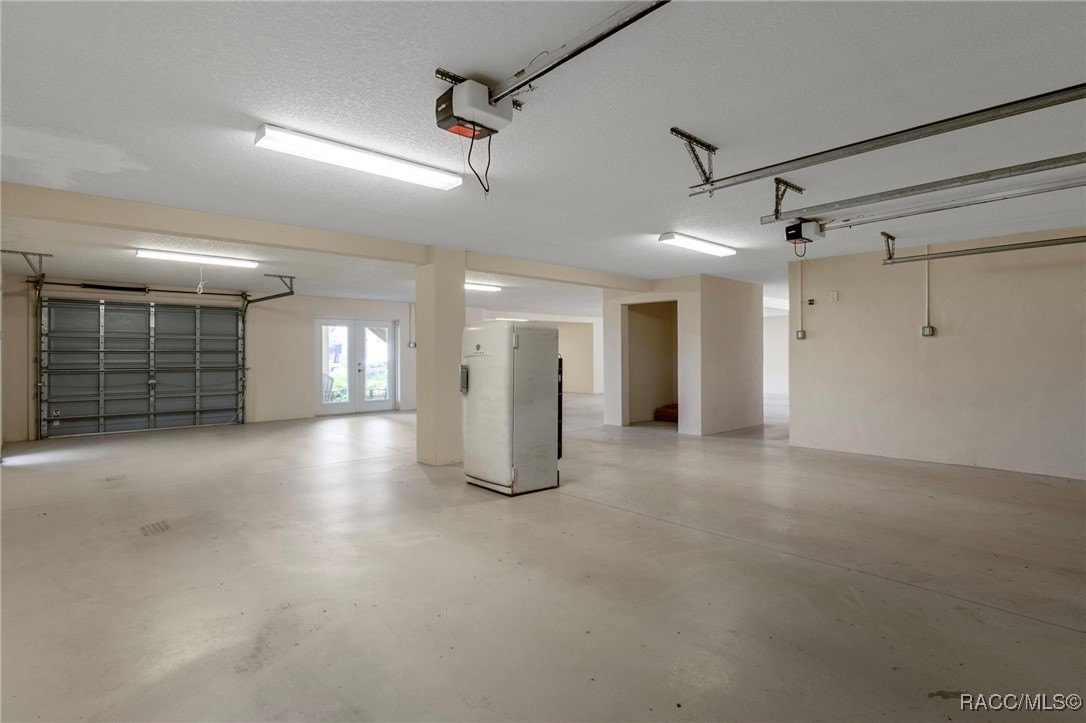 Crystal River, Florida, 34428, United States, 3 Bedrooms Bedrooms, ,3 BathroomsBathrooms,Residential,For Sale,1980495