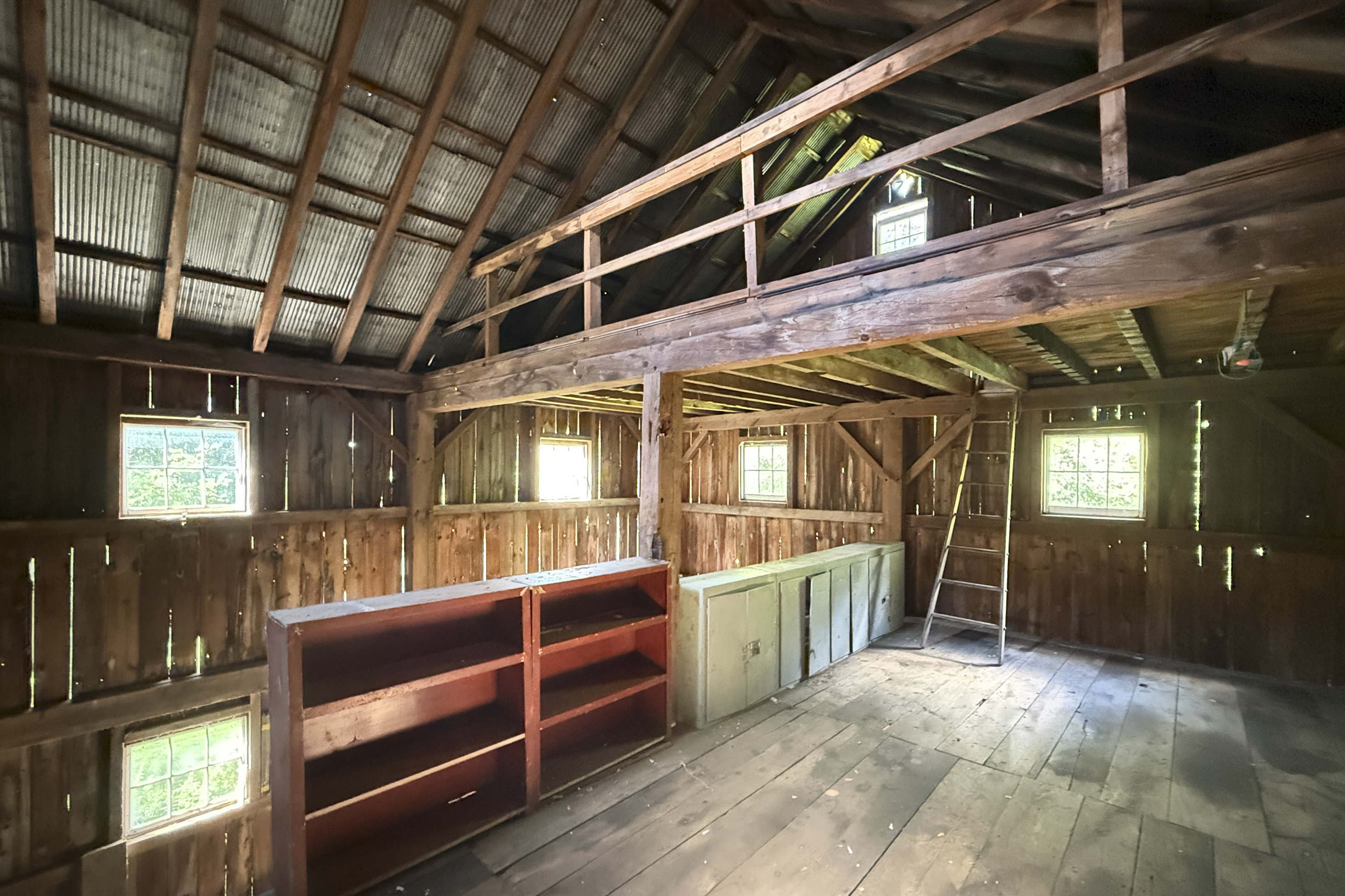  An Early American Treasure on a Lovely Lot with a Barn - 物件實景