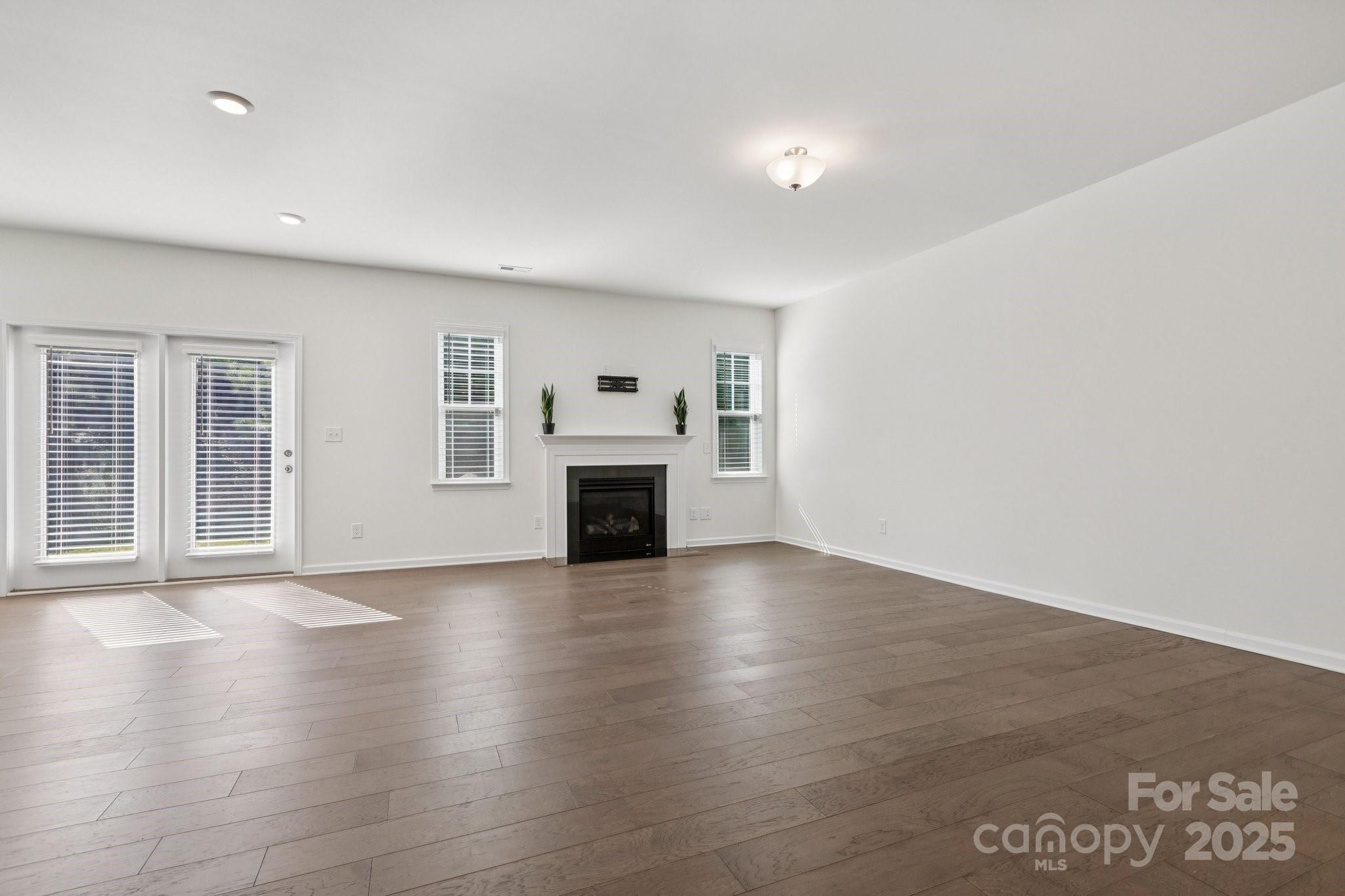 Indian Trail, North Carolina, 28079, United States, 4 Bedrooms Bedrooms, ,4 BathroomsBathrooms,Residential,For Sale,1933302
