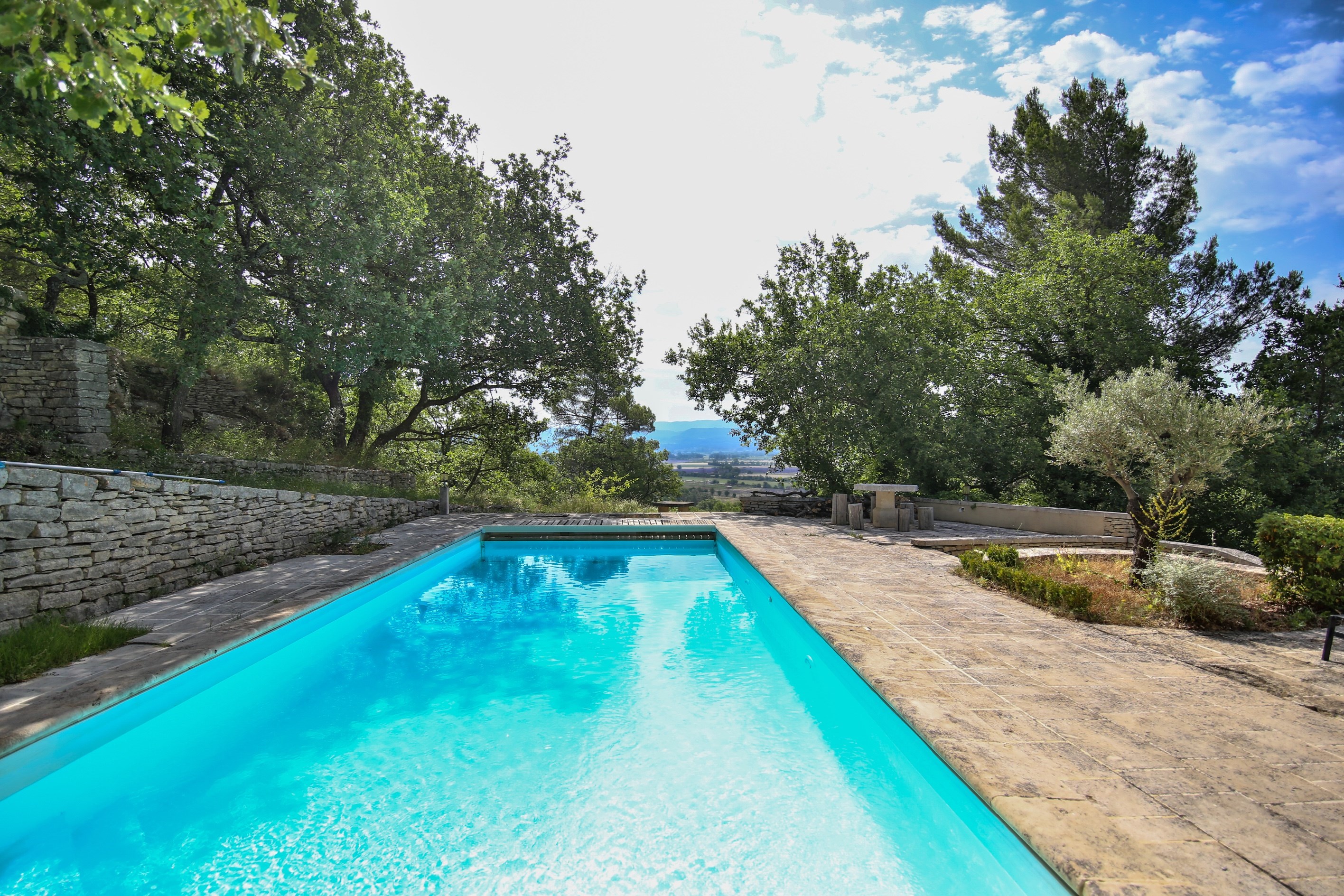  Elegant stone property in the heart of the Luberon