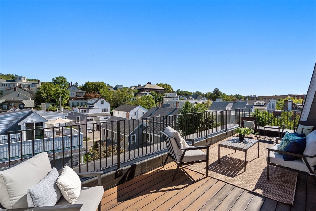 Somerville, Massachusetts, 02143, United States, 2 Bedrooms Bedrooms, ,2 BathroomsBathrooms,Residential,For Sale,1934181