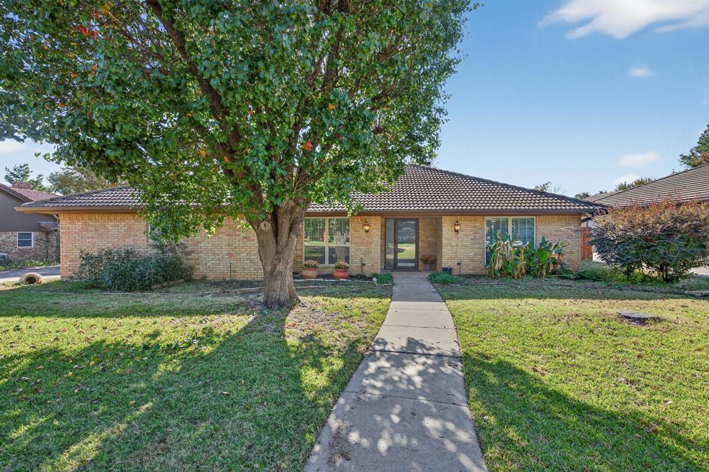 Trophy Club, Texas, 76262, United States, 4 Bedrooms Bedrooms, ,3 BathroomsBathrooms,Residential,For Sale,1992869