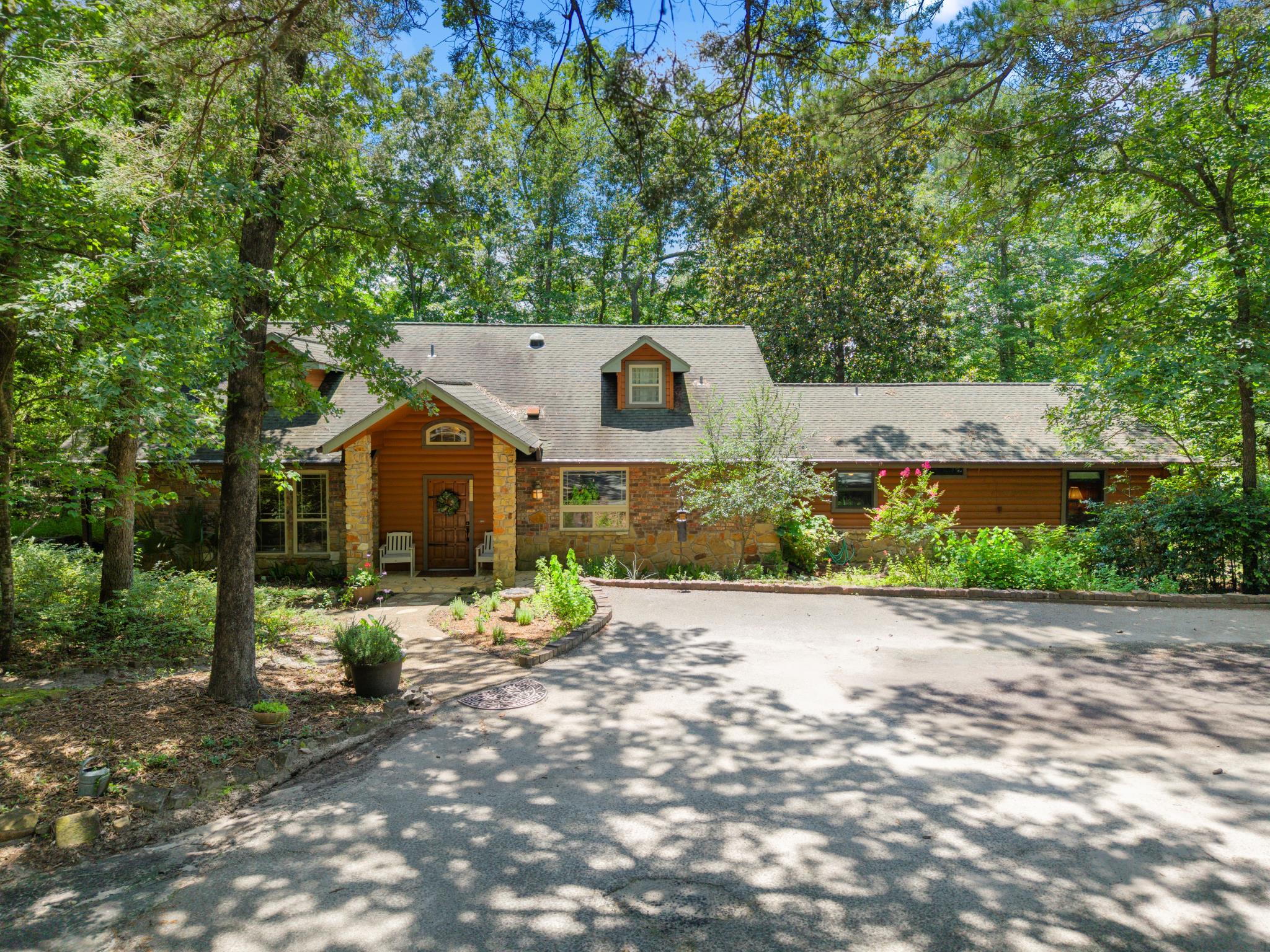 Quitman, Texas, 75783, United States, 3 Bedrooms Bedrooms, ,3 BathroomsBathrooms,Residential,For Sale,1921842