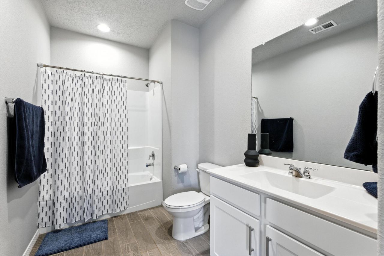 Rio Rancho, New Mexico, 87124, United States, 4 Bedrooms Bedrooms, ,3 BathroomsBathrooms,Residential,For Sale,1868349